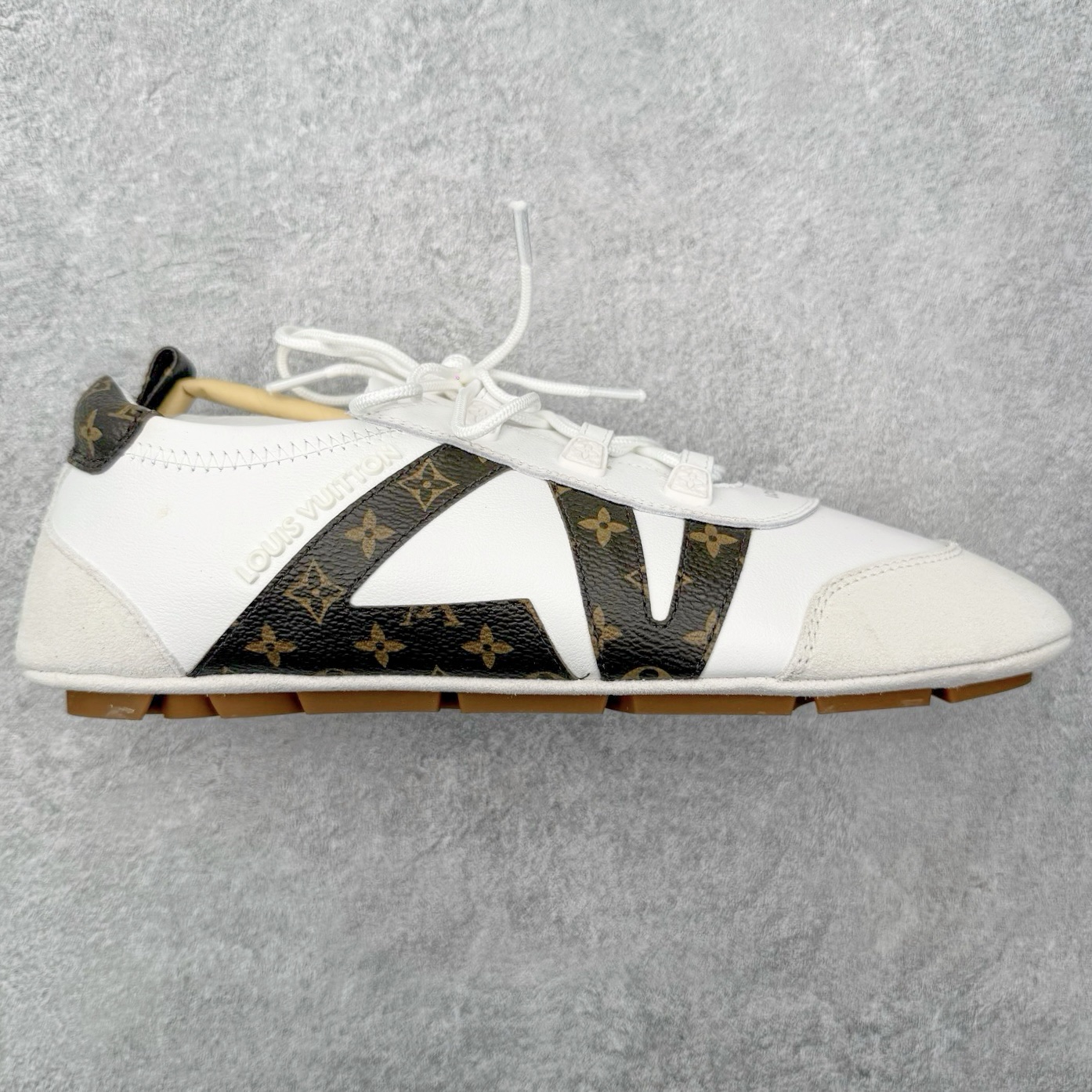 LOUIS VUITTON Sneakerina LV德训鞋 羊皮革 圆头系带 芭蕾风低帮生活休闲鞋 尺码：35 36 37 38 39 40-选品中心