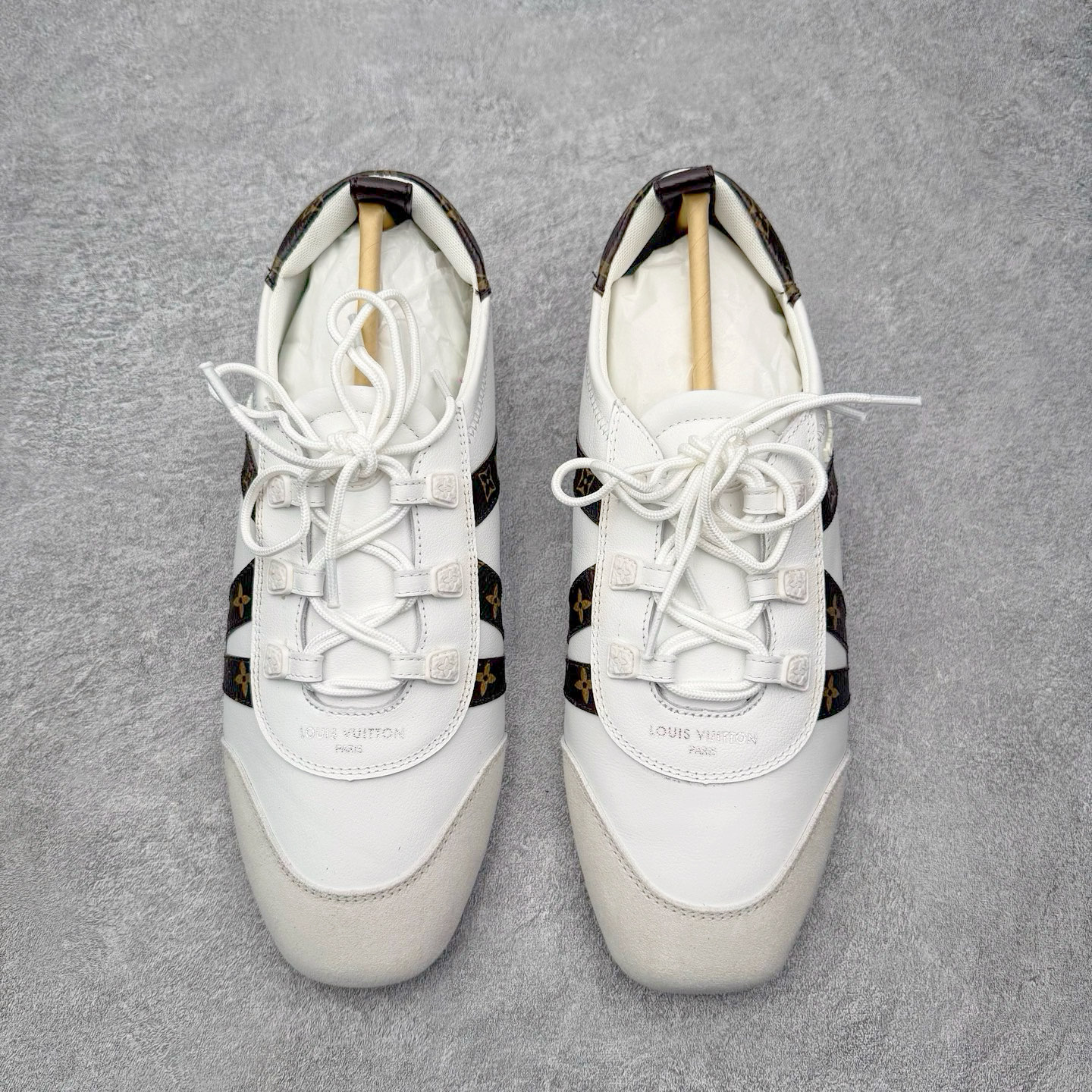图片[2]-LOUIS VUITTON Sneakerina LV德训鞋 羊皮革 圆头系带 芭蕾风低帮生活休闲鞋 尺码：35 36 37 38 39 40-选品中心
