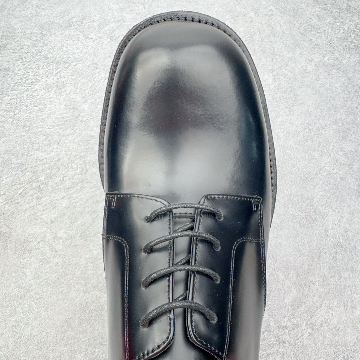 图片[4]-＃GD广顶 Balenciaga Trooper 巴黎世家时尚系带牛皮厚底德比鞋 象征着时尚的前沿 款式典雅而时尚 突显法式高雅气息 众多国内外一线潮流明星上脚加持 舒适鞋面 具有很好的延展性和透气性 外观设计鞋身运用简洁的黑色进行搭配 上脚颜值高 鞋跟耐磨性强 不易打滑 尺码：39-45（偏大一码）-选品中心