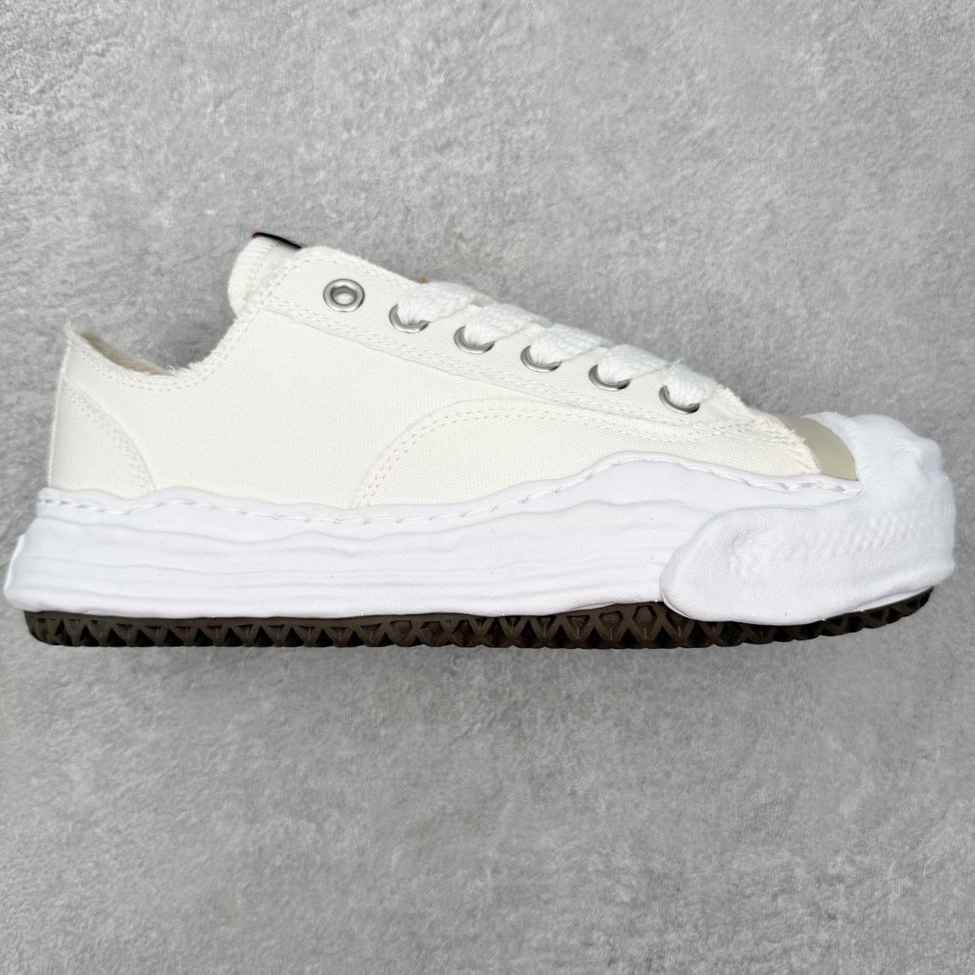 Maison Mihara Yasuhiro Hank Sneakers 三原康裕开口笑创新溶解风变形溶