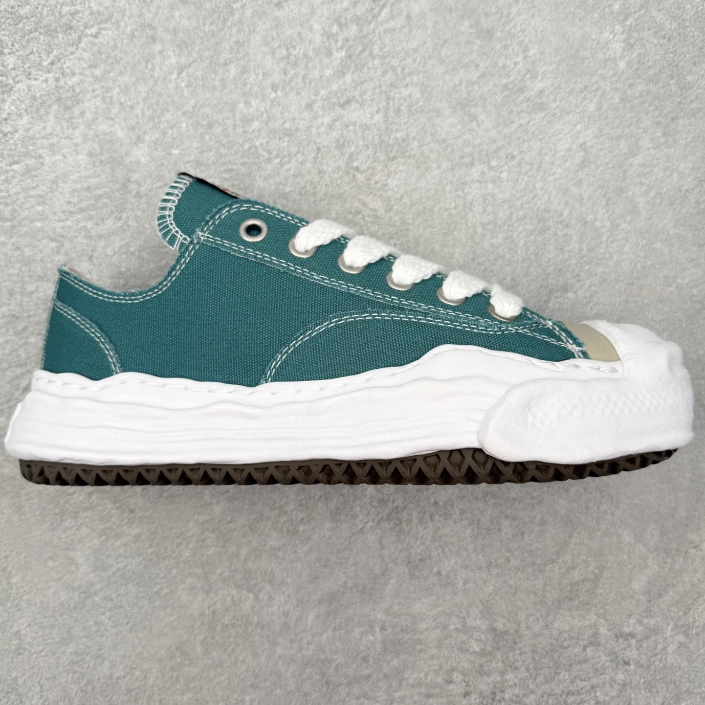 Maison Mihara Yasuhiro Hank Sneakers 三原康裕开口笑创新溶解风变形溶