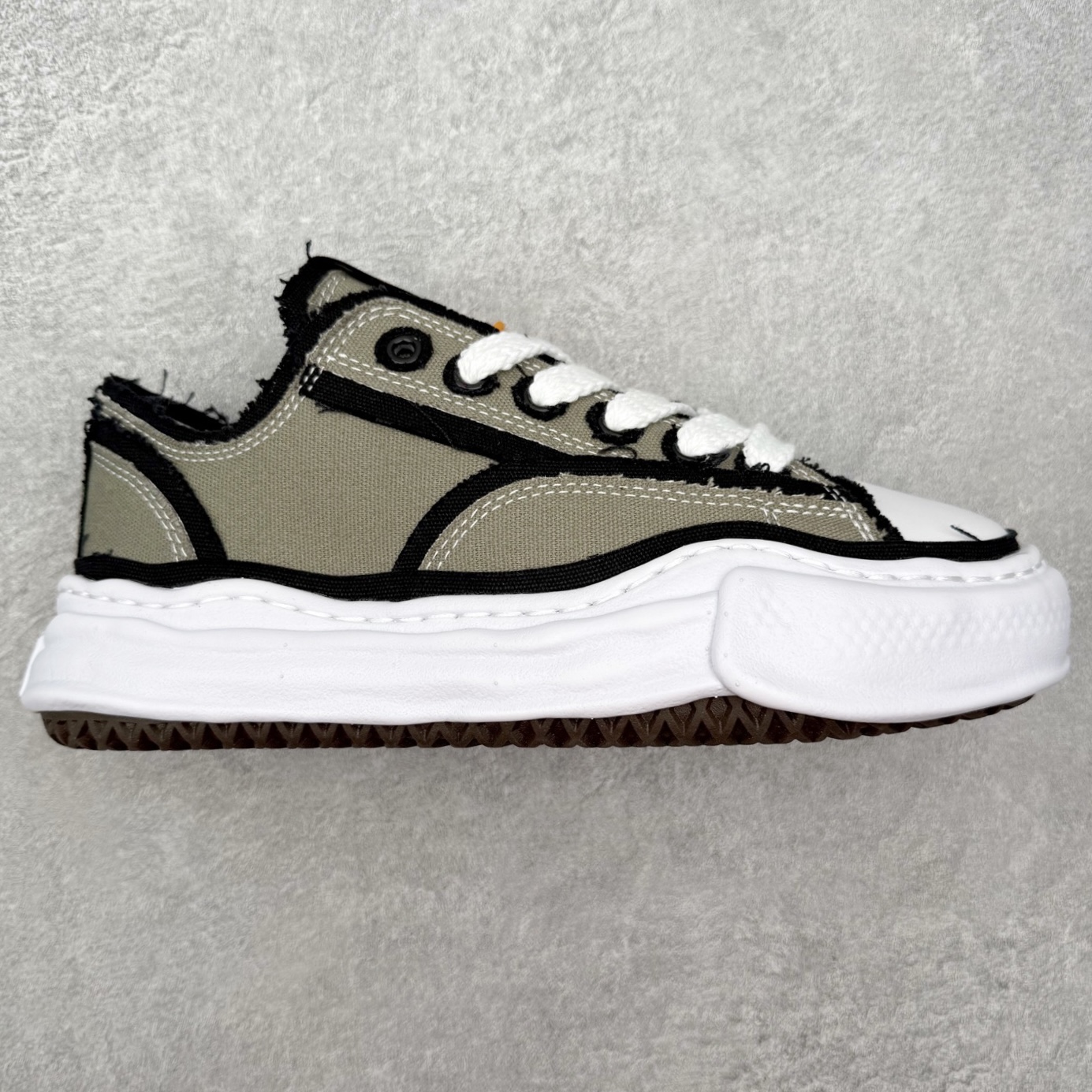 Maison Mihara Yasuhiro Sneakers 三原康裕创新溶解风变形溶解鞋雪糕底厚底低