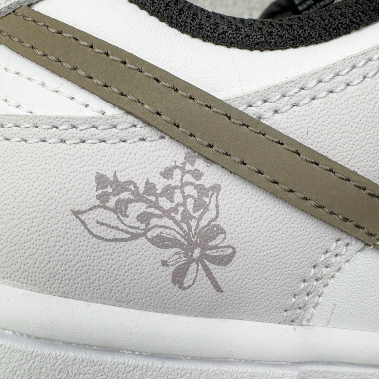 ＃YC纯原 NK Dunk Low 暮山紫 CW1590-100 此款灵感取自天光将尽时，远山那一抹氤氲