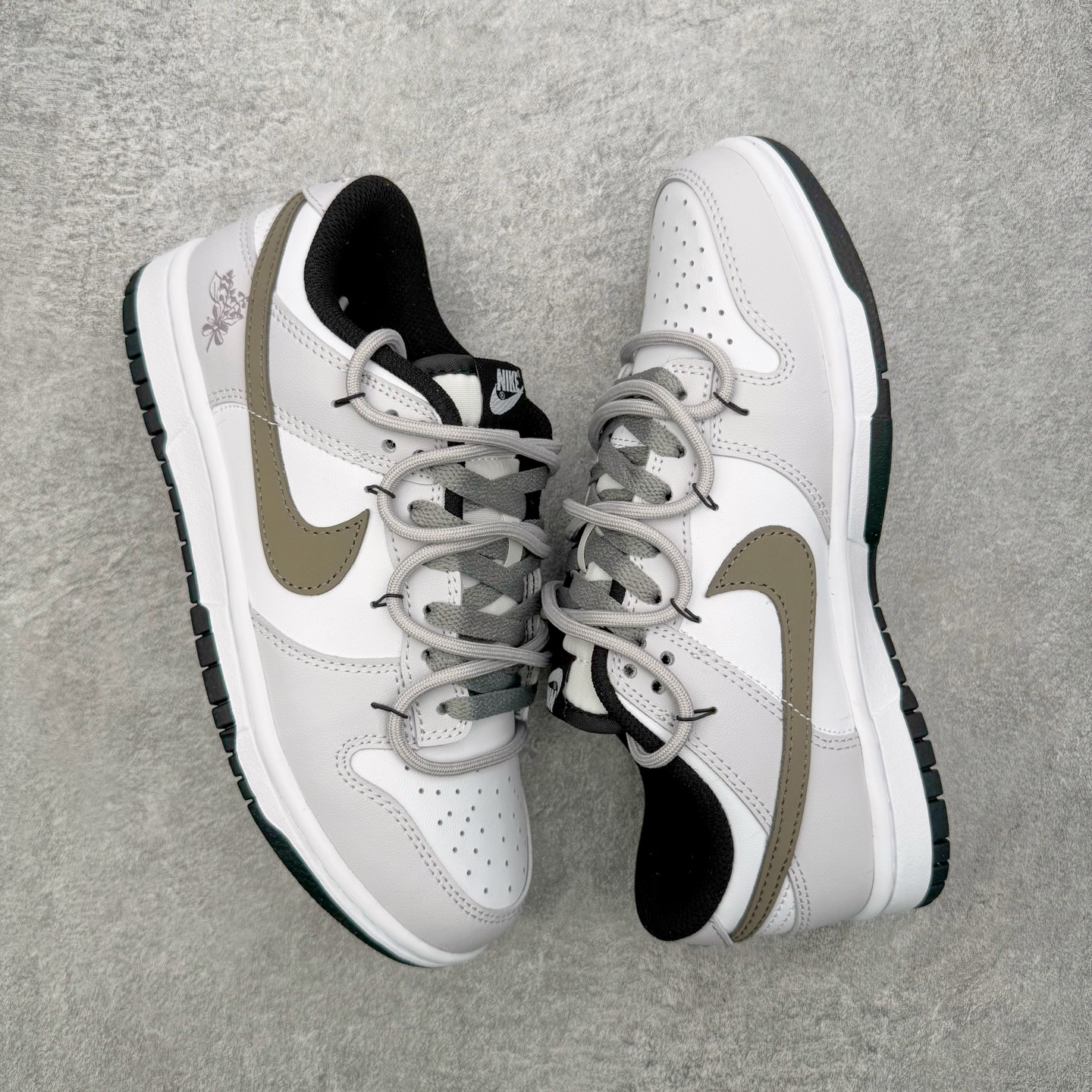 ＃YC纯原 NK Dunk Low 暮山紫 CW1590-100 此款灵感取自天光将尽时，远山那一抹氤氲