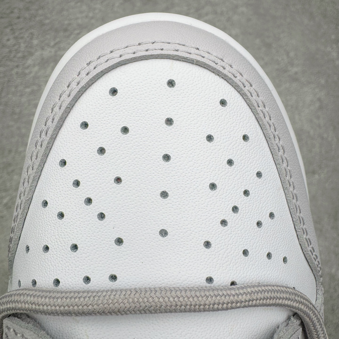 ＃YC纯原 NK Dunk Low 暮山紫 CW1590-100 此款灵感取自天光将尽时，远山那一抹氤氲