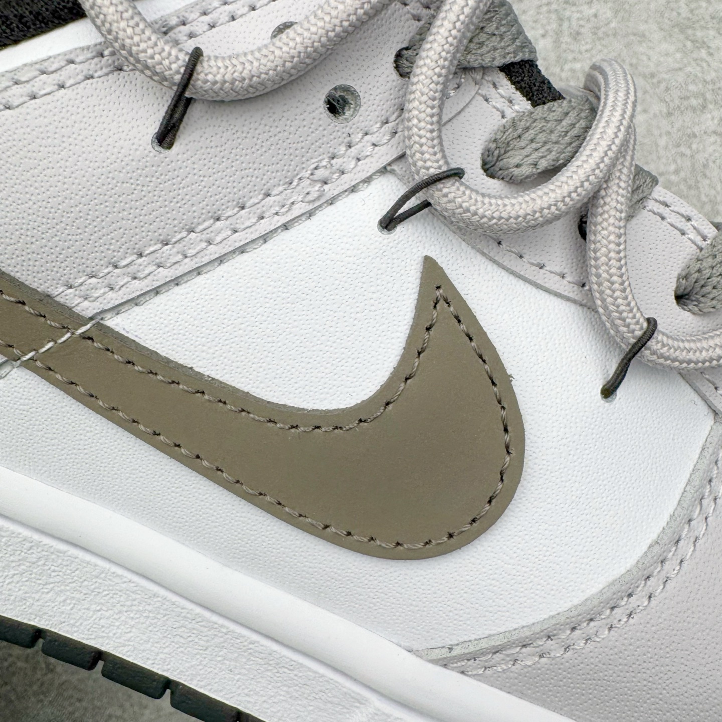 ＃YC纯原 NK Dunk Low 暮山紫 CW1590-100 此款灵感取自天光将尽时，远山那一抹氤氲