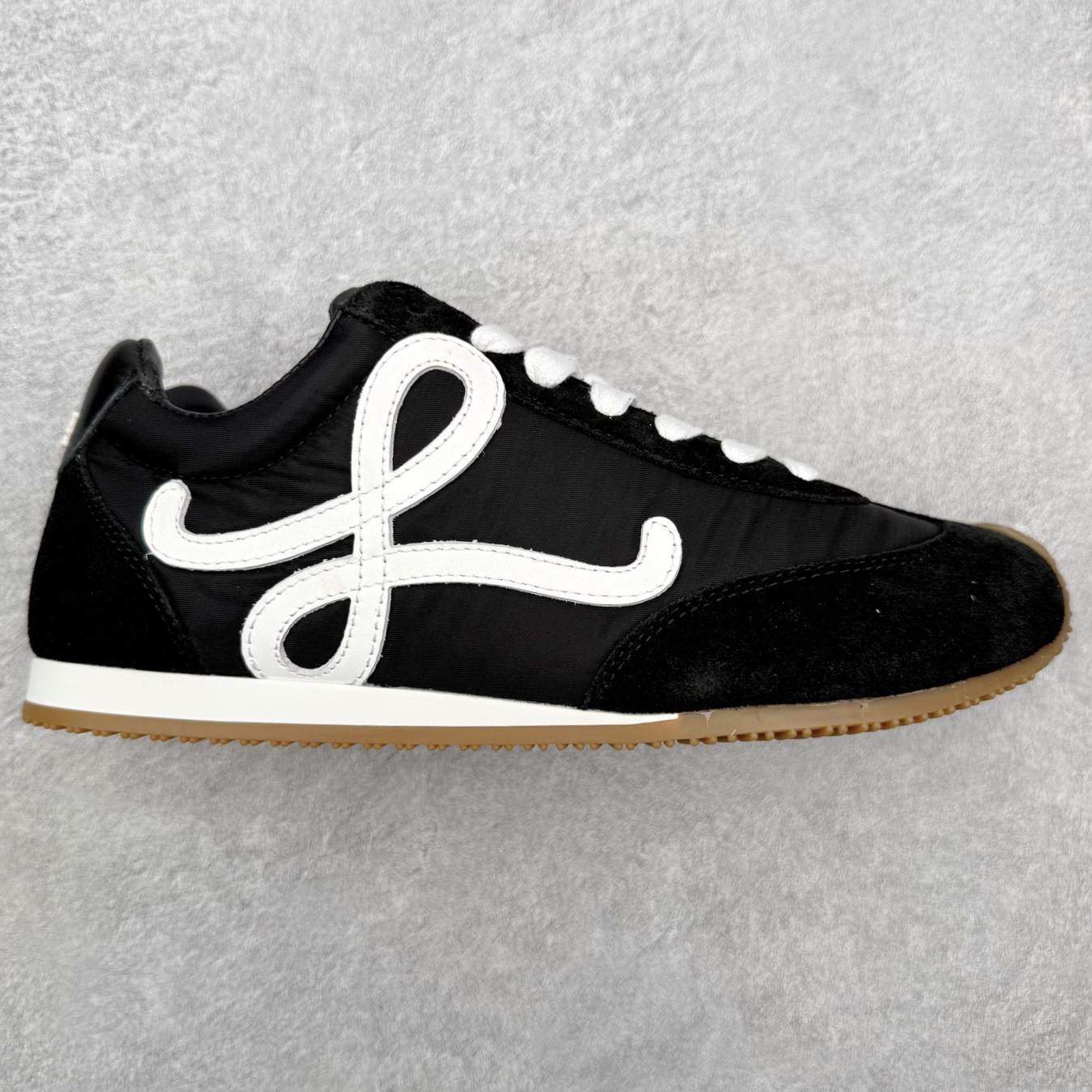 罗意威Loewe Ballet Runner 2.0 Sneakers 芭蕾舞2.0系列阿甘复古风德训薄