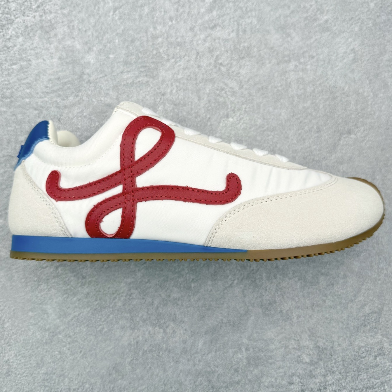 罗意威Loewe Ballet Runner 2.0 Sneakers 芭蕾舞2.0系列阿甘复古风德训薄