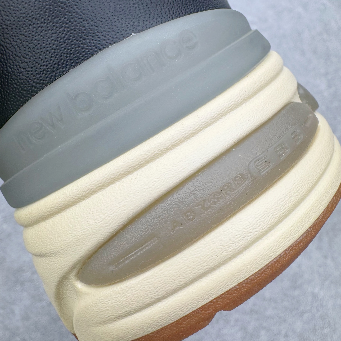 Up There × New Balance NB991 V2 舒适贴合 低帮跑步鞋 男女同款 联名黑色
