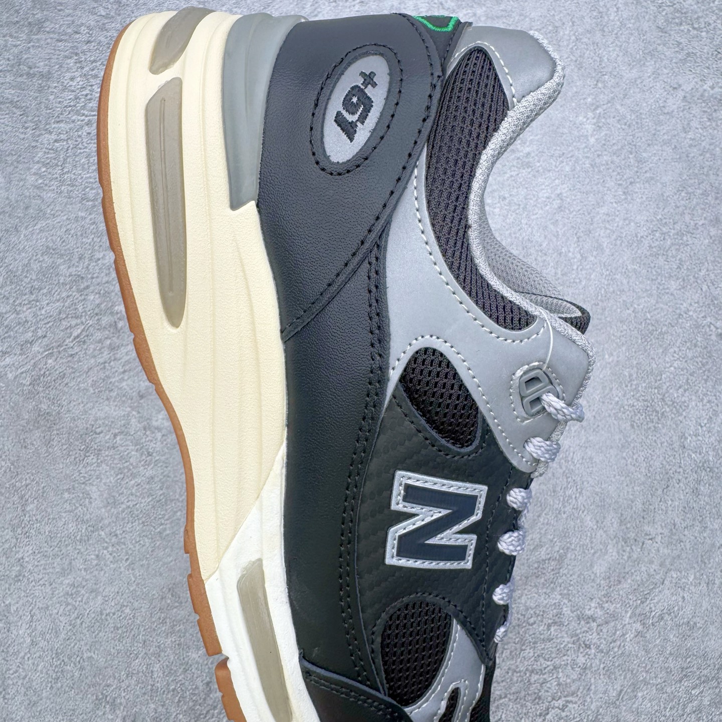 Up There × New Balance NB991 V2 舒适贴合 低帮跑步鞋 男女同款 联名黑色