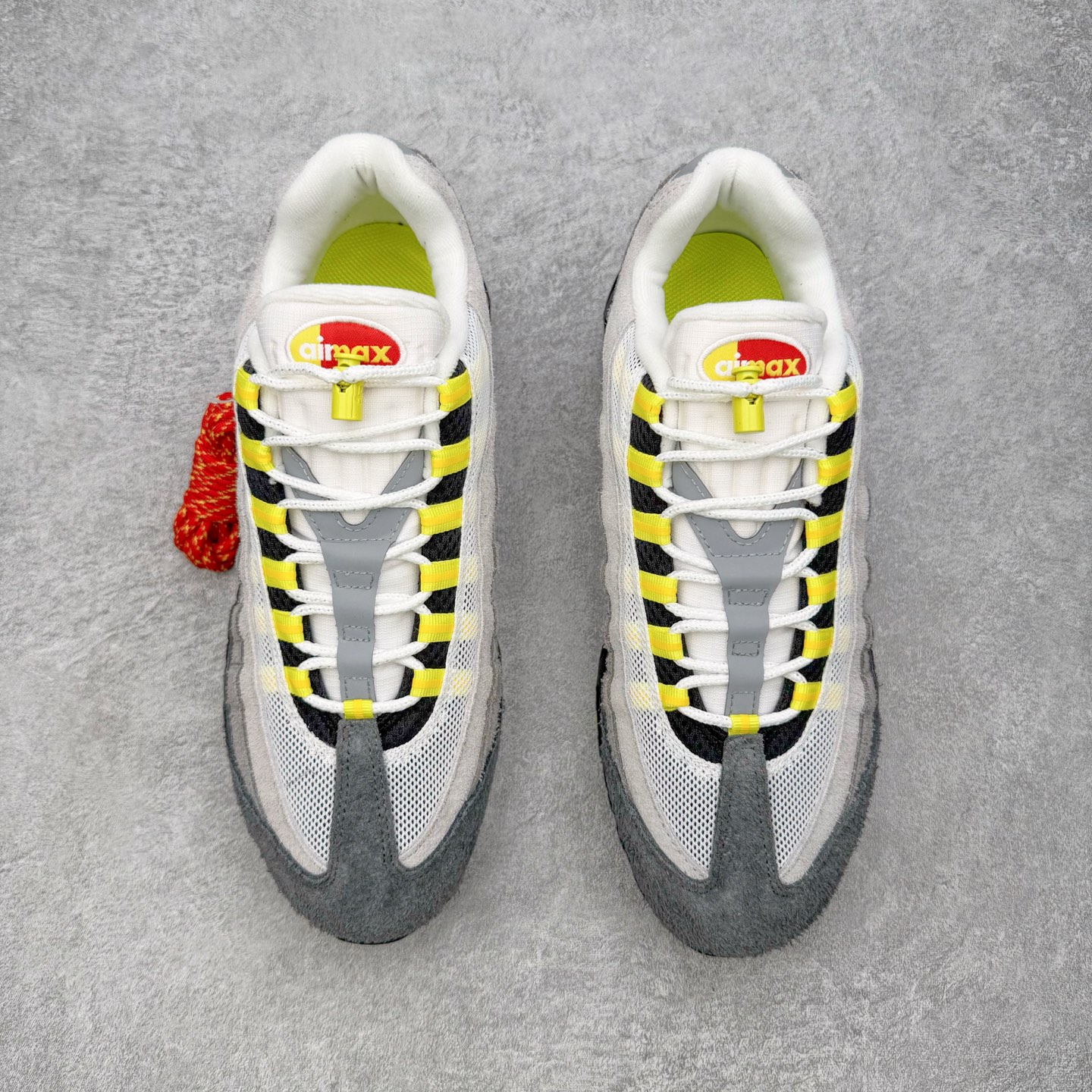 ＃KZ神版 UNDEFEATED x NK Air Max 95 SP 上海限定 联名灰黄 IB4523