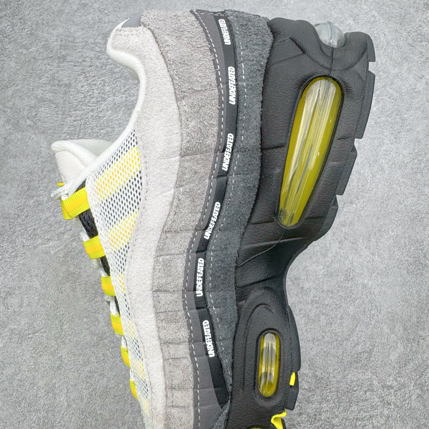 ＃KZ神版 UNDEFEATED x NK Air Max 95 SP 上海限定 联名灰黄 IB4523