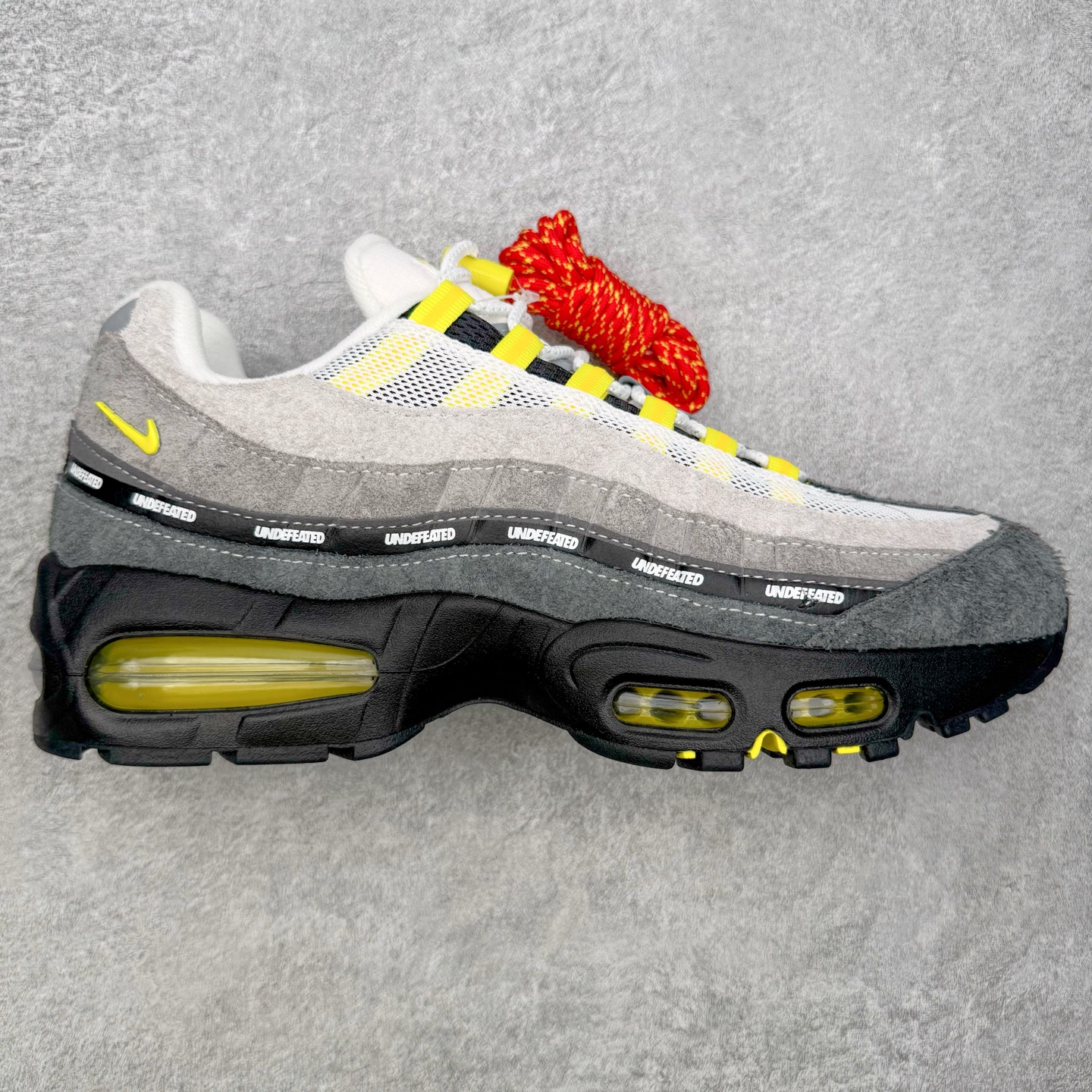 ＃KZ神版 UNDEFEATED x NK Air Max 95 SP 上海限定 联名灰黄 IB4523