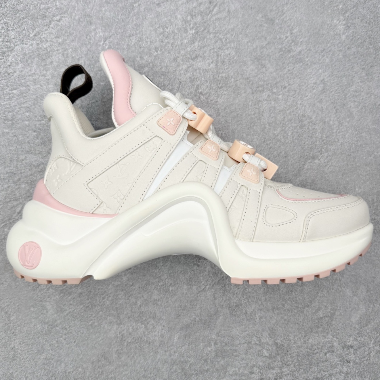 图片[9]-＃纯原 Louis Vuitton Archlight Sneakers lv真皮拼色减震运动弓型舞蹈复古走秀老爹运动鞋 升级2023原装配件5D效果礼盒及全套原装配件包装物#支持感应NFC官网跳转#雪梨形超软沙绒纸团+细节制造精品#采用头层小牛皮革饰片#独立开发TPU回弹中底#组合TPR耐磨外底#超软皮内里脚垫❗ 尺码：35-39-选品中心