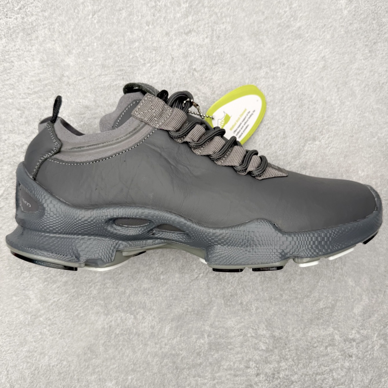 ECCo爱步 Biom C Trail 时尚简约牛皮减震耐磨低帮休闲跑步鞋 ECCO以三大核心特征为依托