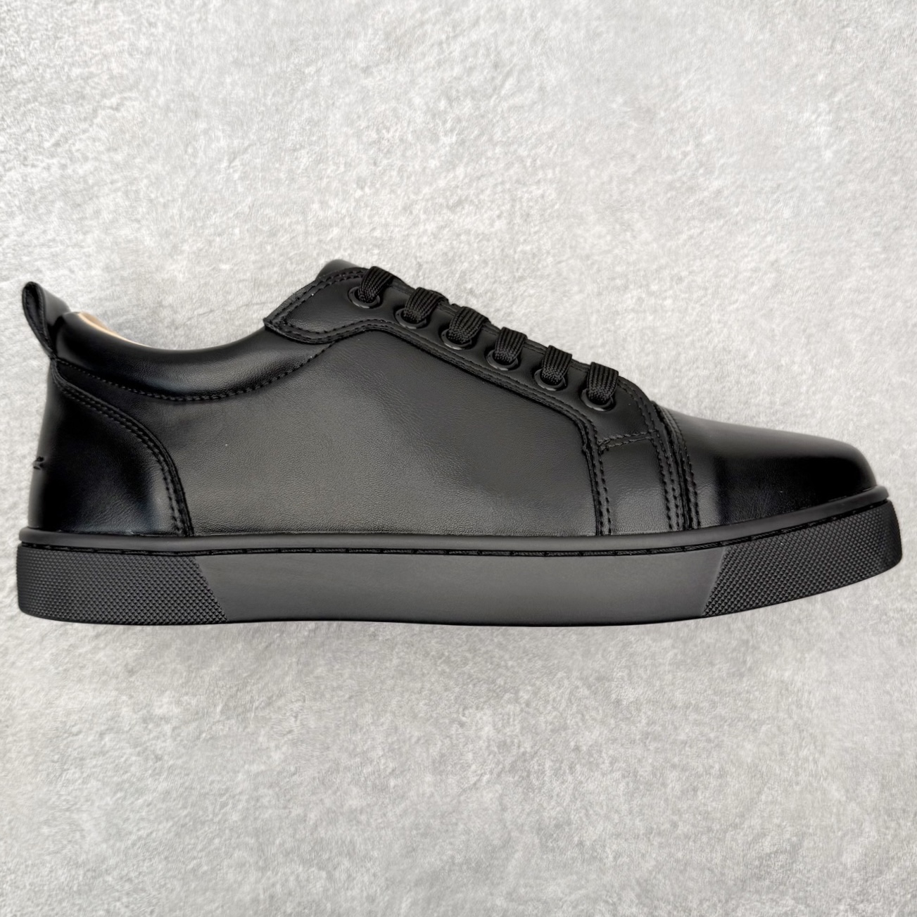 ＃莞产 Christian Louboutin CL（路铂廷） 红底鞋 男鞋低帮红底鞋水钻系带运动休闲板
