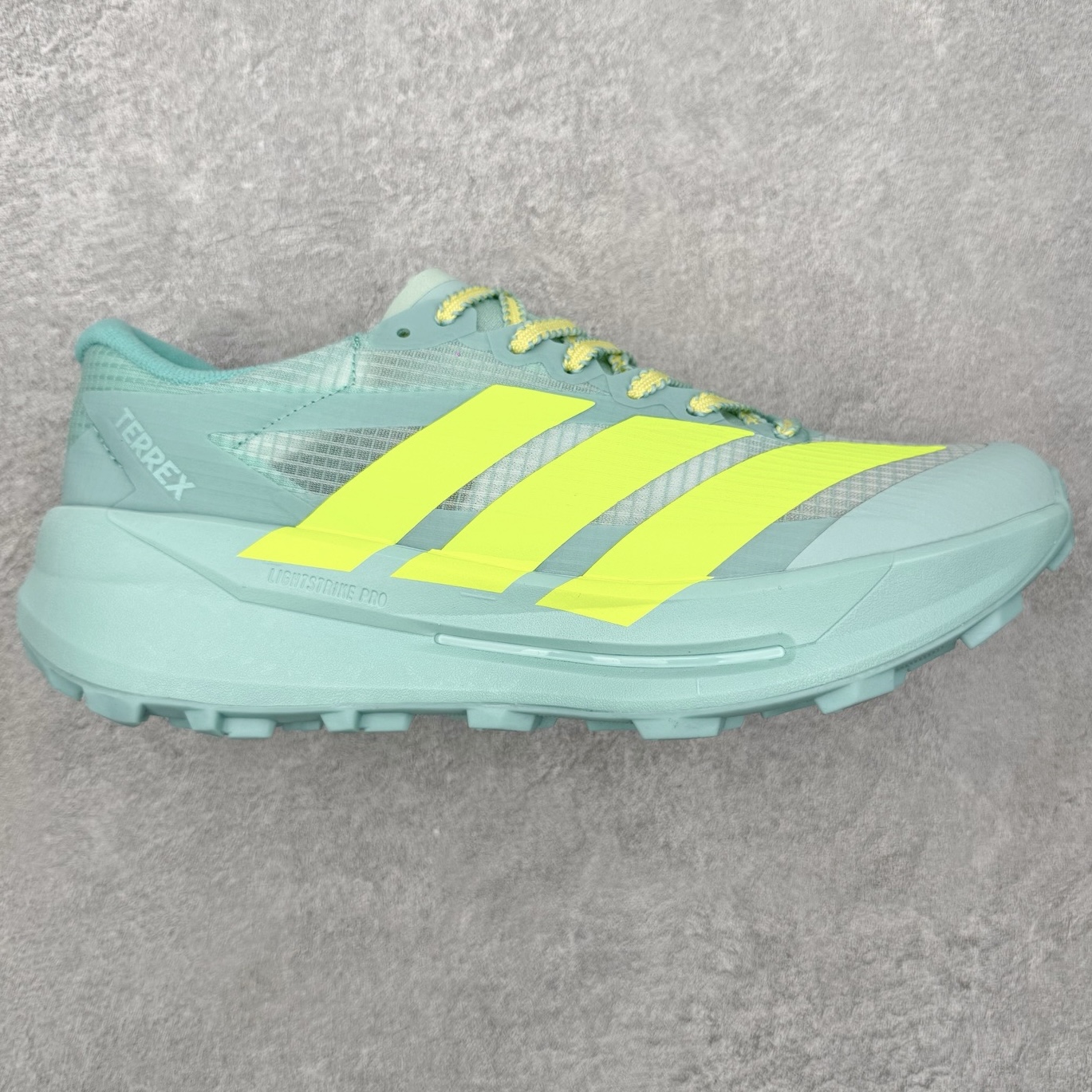 AD Terrex Agravic speed ultra 2 舒适耐用跑步鞋 运动休闲跑鞋 采用较薄的