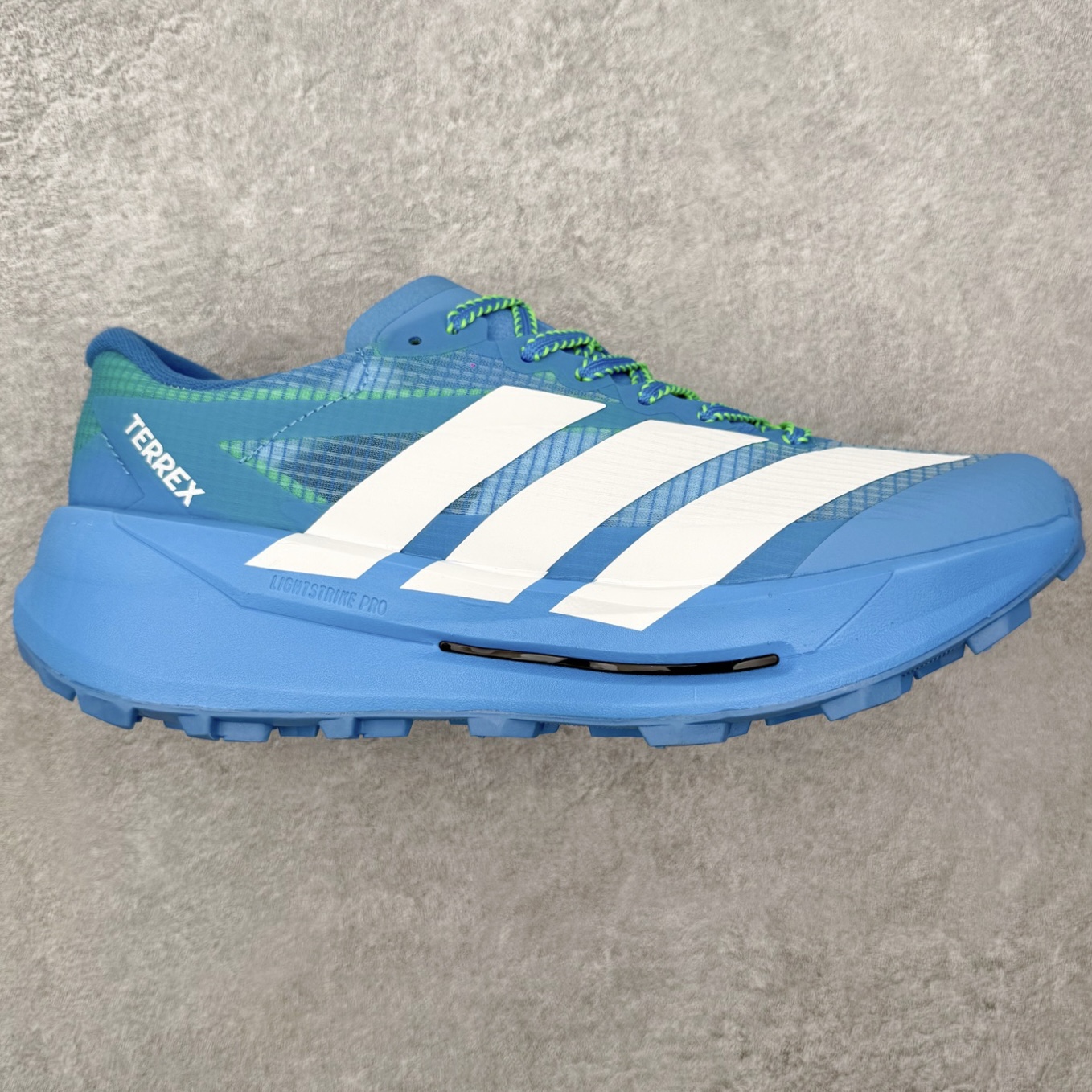 AD Terrex Agravic speed ultra 2 舒适耐用跑步鞋 运动休闲跑鞋 采用较薄的