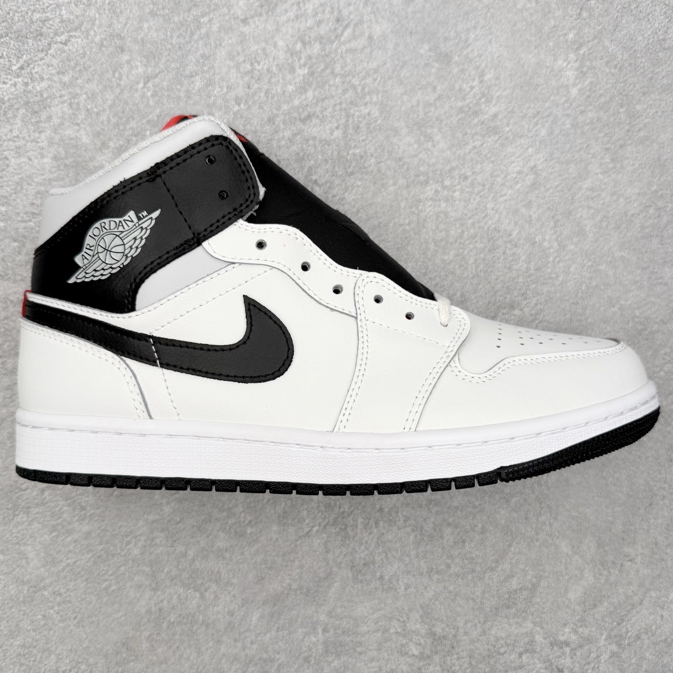 ＃纯原 Air Jordan AJ1 Mid 中帮 白黑红 DQ8426-109 终端优势供应 市面中低