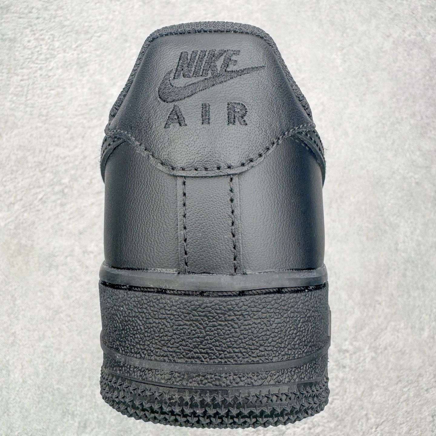 ＃VF专柜版 NK Air Force 1 Low '07 空军一号低帮经典板鞋 全黑 CW2288-0