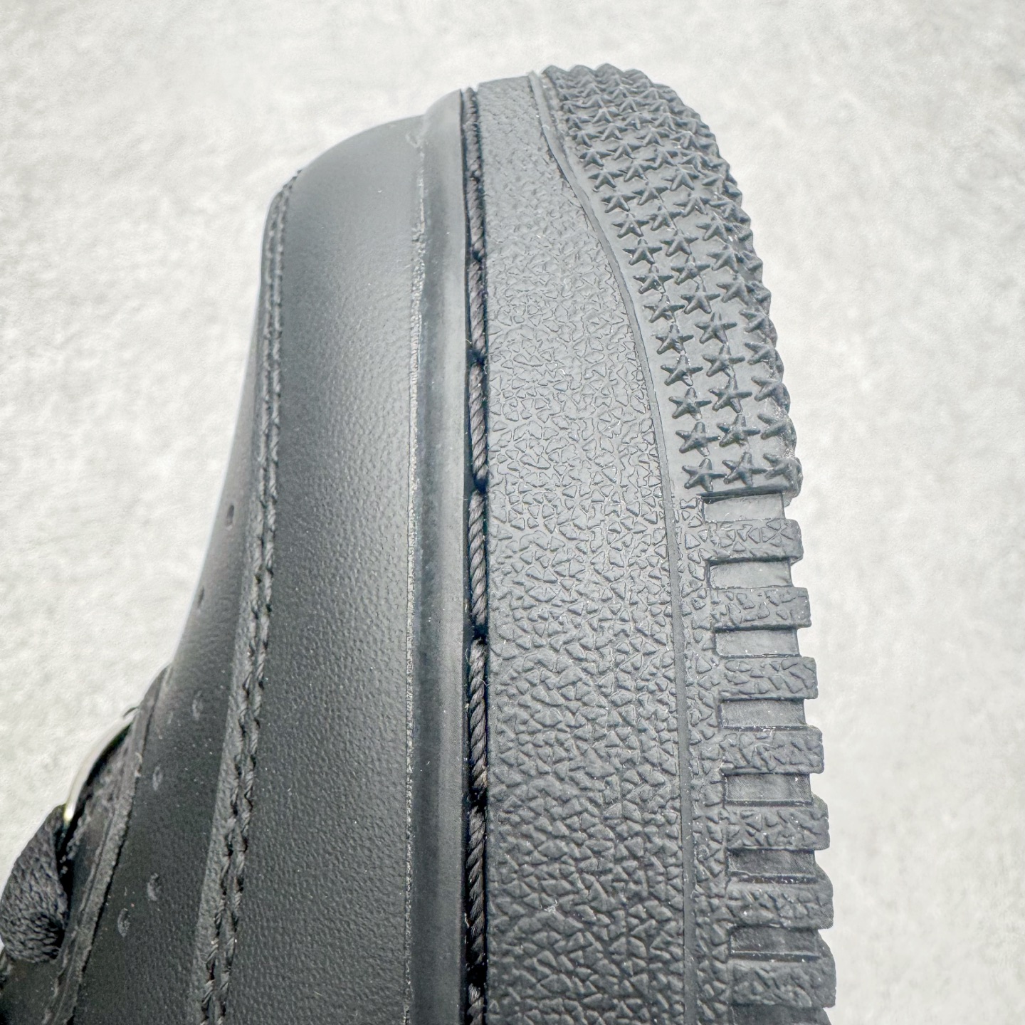 ＃VF专柜版 NK Air Force 1 Low '07 空军一号低帮经典板鞋 全黑 CW2288-0