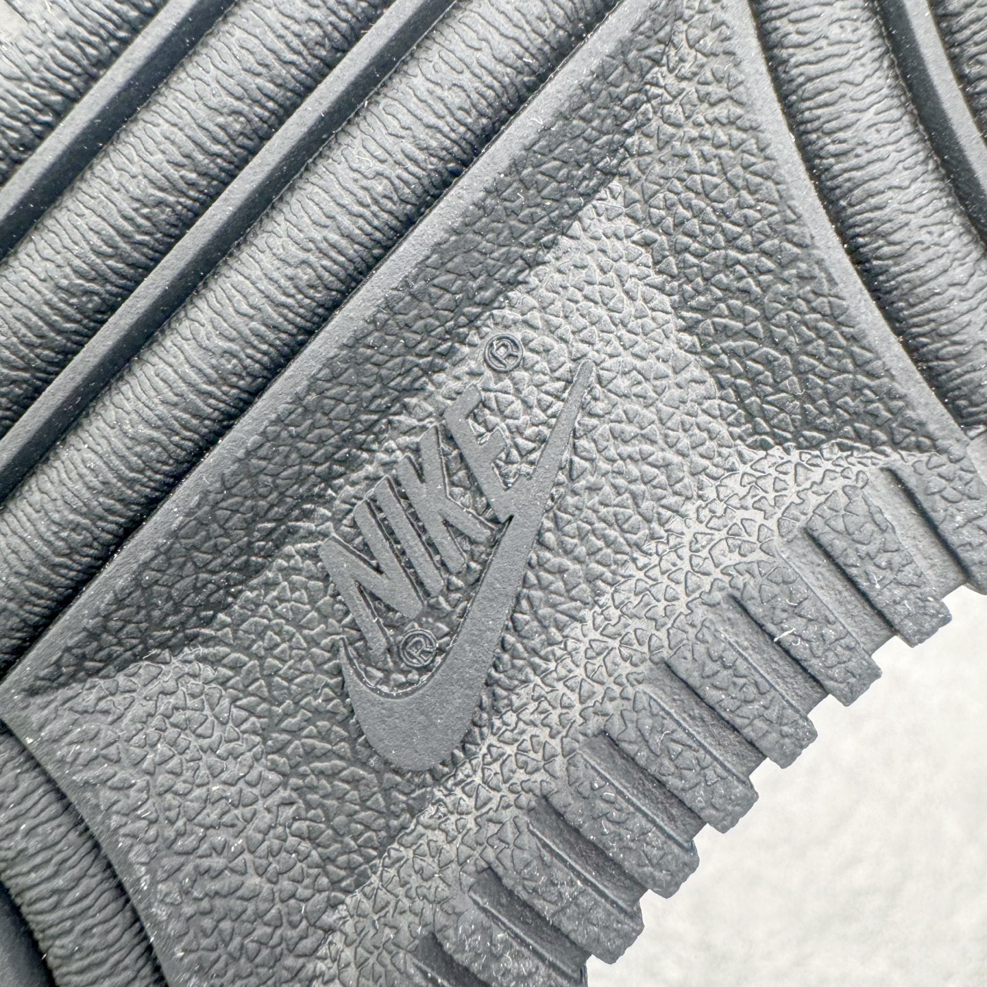 ＃VF专柜版 NK Air Force 1 Low '07 空军一号低帮经典板鞋 全黑 CW2288-0