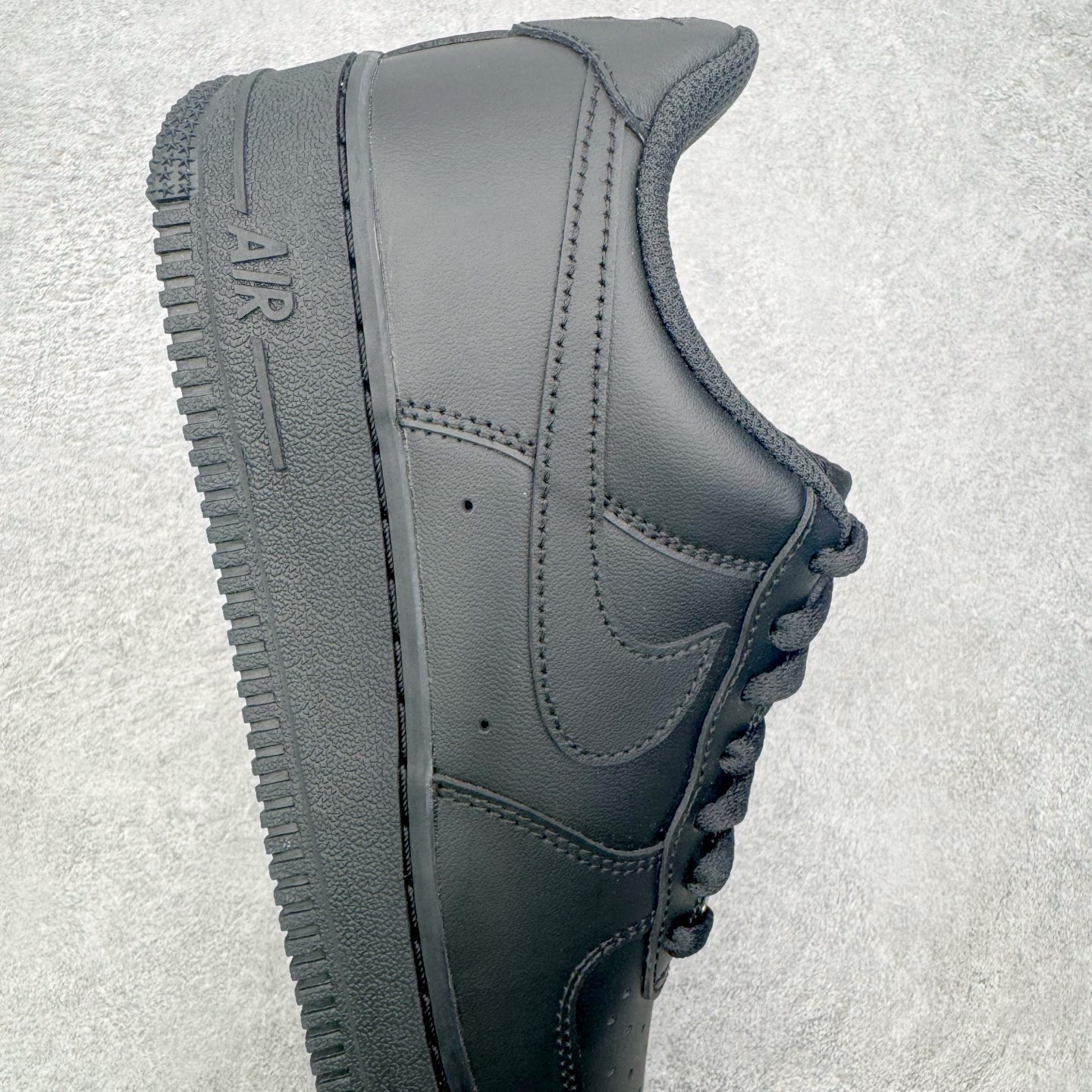 ＃VF专柜版 NK Air Force 1 Low '07 空军一号低帮经典板鞋 全黑 CW2288-0