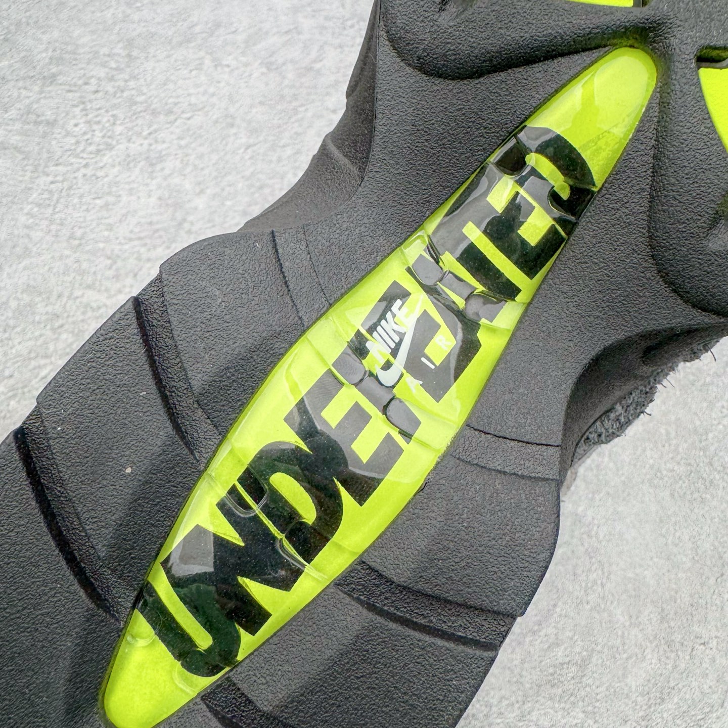 ＃KZ神版 UNDEFEATED x NK Air Max 95 SP 纽约限定 联名灰绿 IB4523