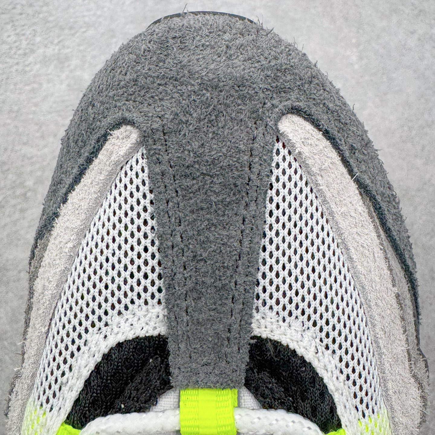 ＃KZ神版 UNDEFEATED x NK Air Max 95 SP 纽约限定 联名灰绿 IB4523