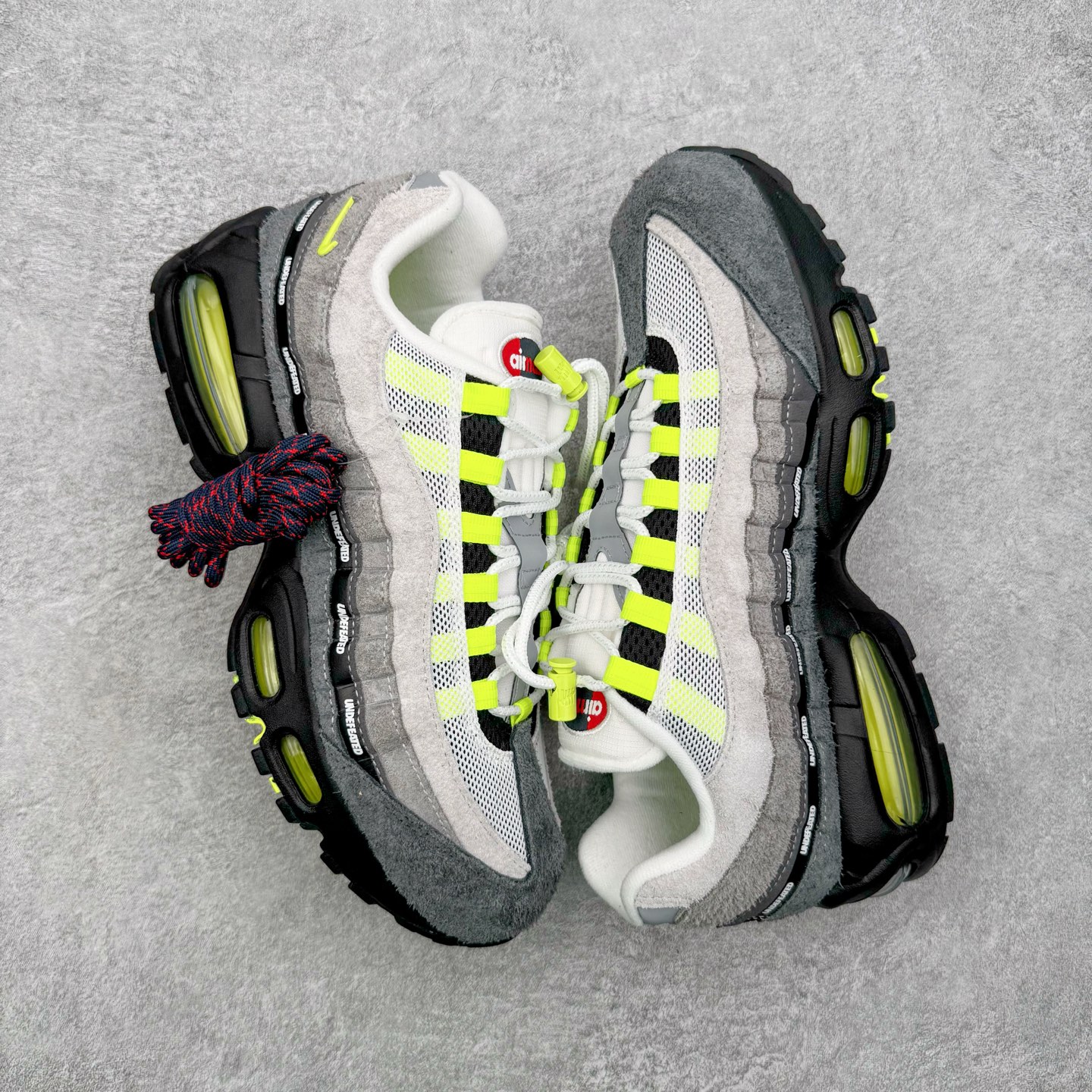 ＃KZ神版 UNDEFEATED x NK Air Max 95 SP 纽约限定 联名灰绿 IB4523