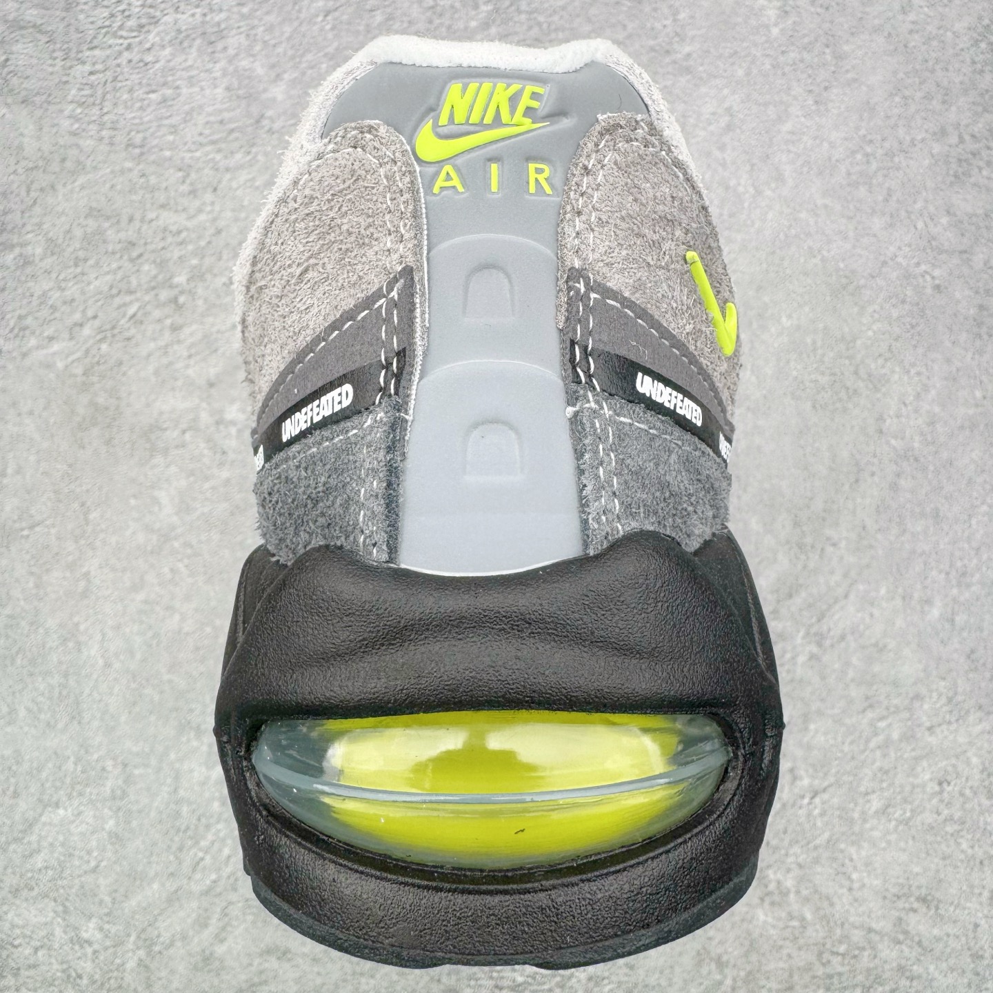 ＃KZ神版 UNDEFEATED x NK Air Max 95 SP 纽约限定 联名灰绿 IB4523