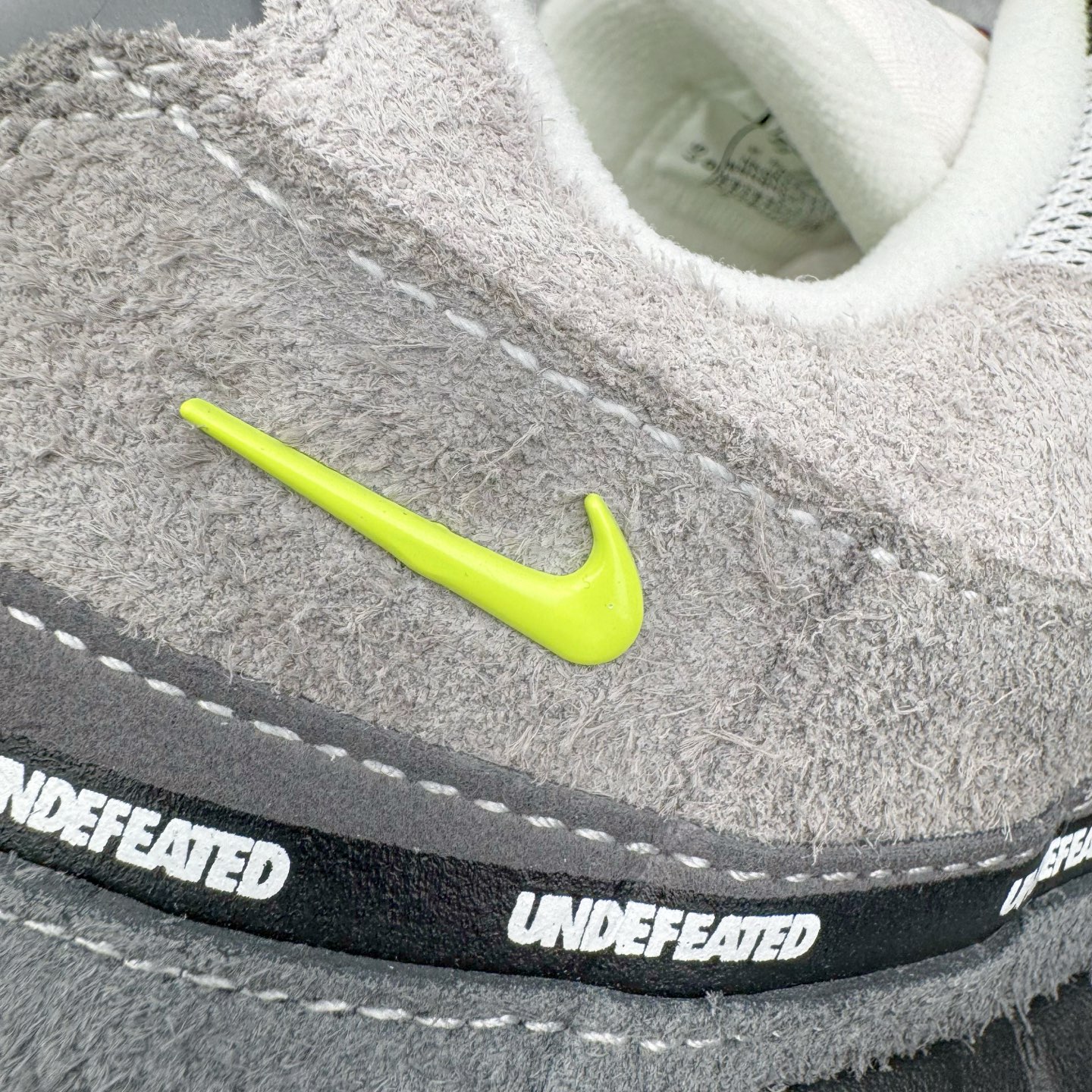 ＃KZ神版 UNDEFEATED x NK Air Max 95 SP 纽约限定 联名灰绿 IB4523