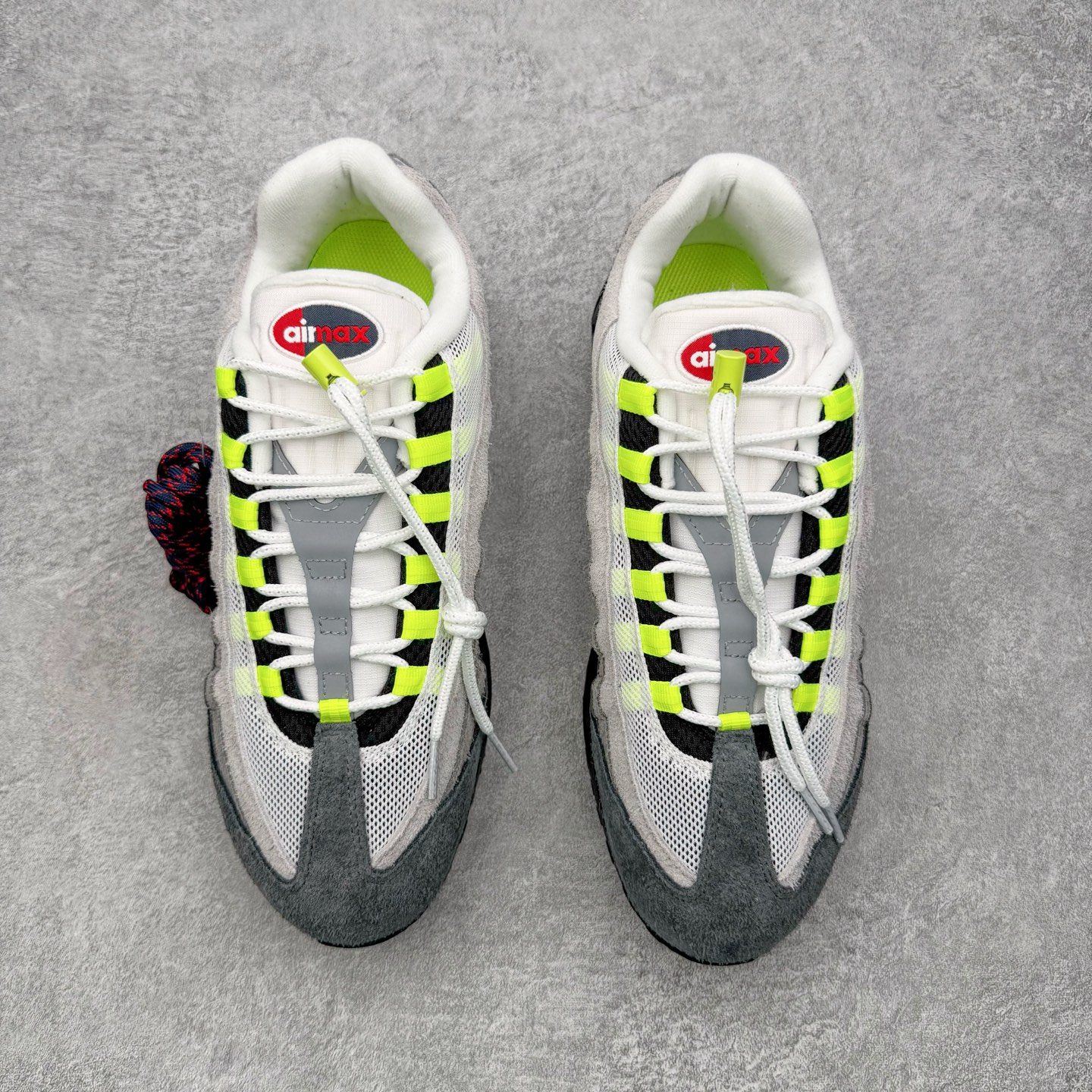 ＃KZ神版 UNDEFEATED x NK Air Max 95 SP 纽约限定 联名灰绿 IB4523