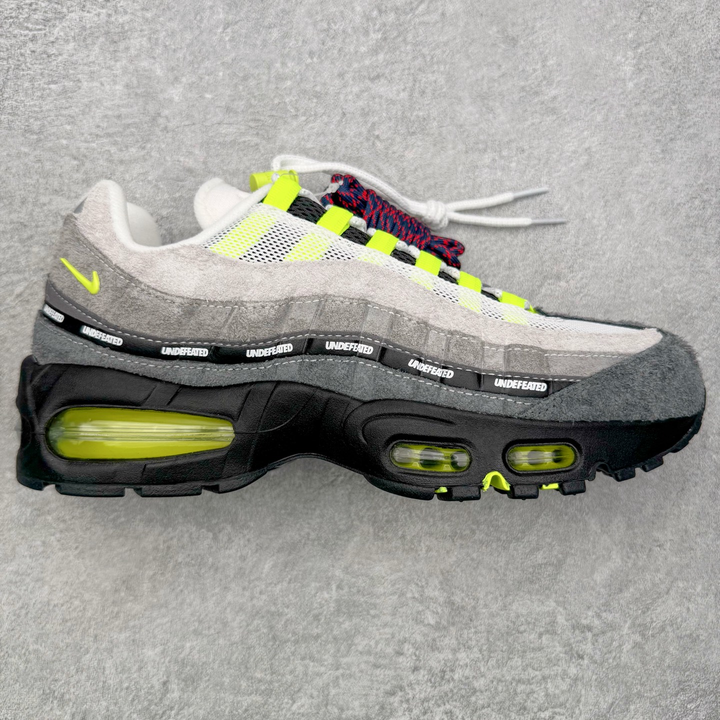 ＃KZ神版 UNDEFEATED x NK Air Max 95 SP 纽约限定 联名灰绿 IB4523