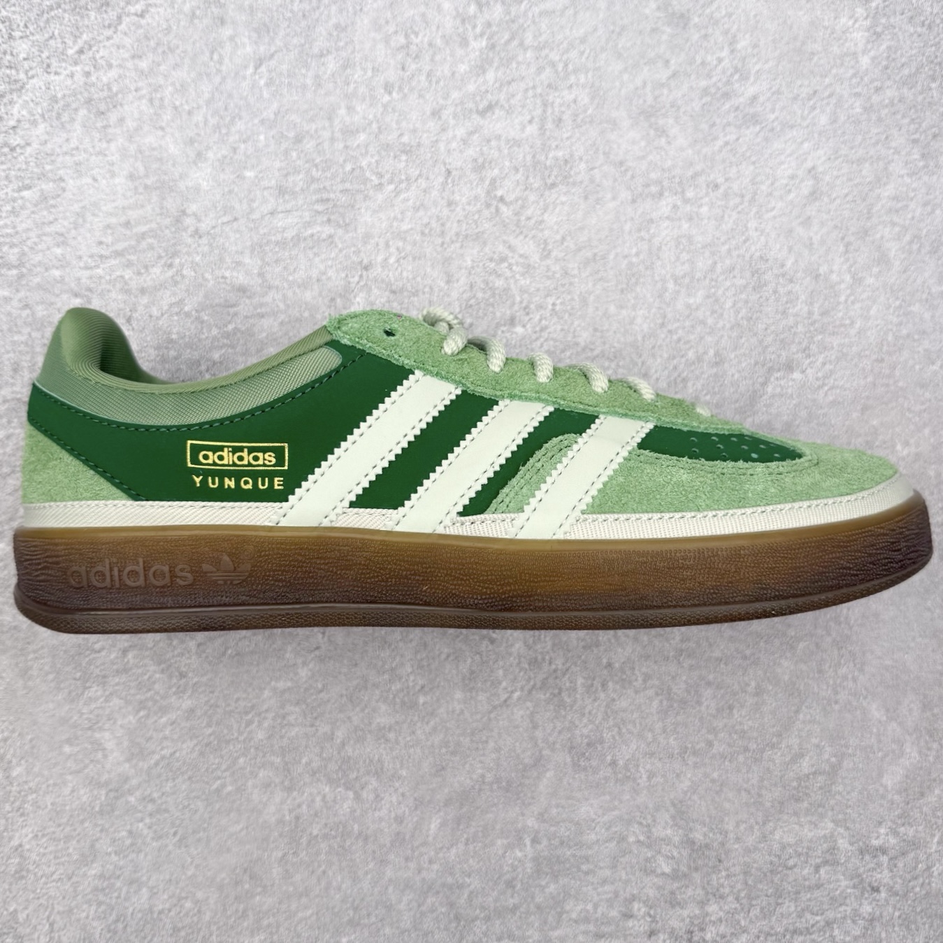 ＃神版 Bad Bunny x AD Gazelle Indoor Trainers 坏痞兔联名羚羊内训