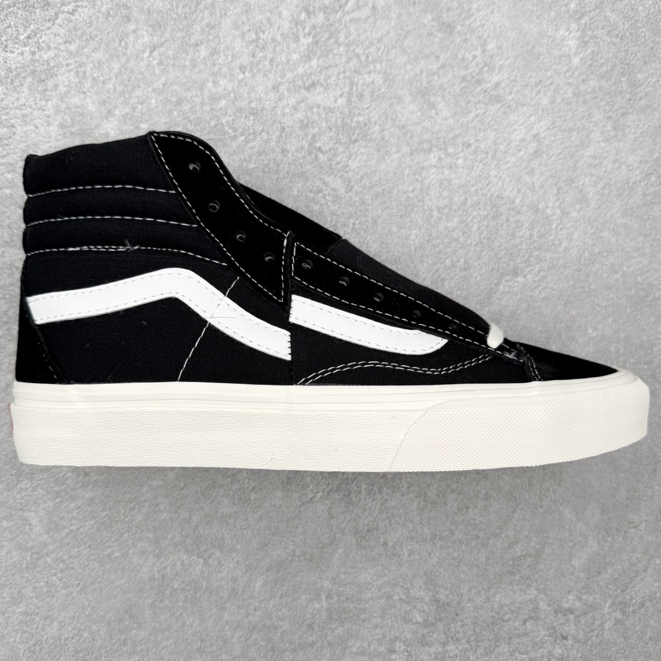Vans Clash The Wall 经典解构高帮致敬街头文化，挑战传统规则 此次全新系列融合Auth
