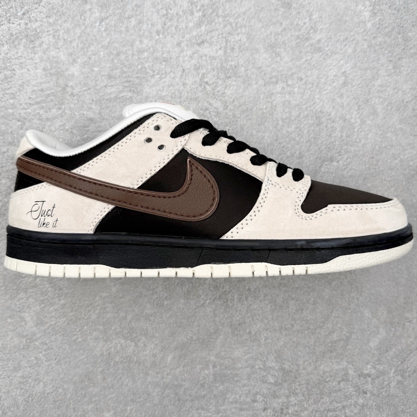＃F版 NK Dunk SB Low 时尚舒适 防滑耐磨低帮板鞋 IM6670-202 实力大厂出品 新配色陆续开发 利润个位数只为口碑 全套原纸板楦头开发 确保原汁原味 完美呈现DUNK版型 一比一鞋头弧度高度鞋身弧度 此版本只针对中端市场 皮料材质有所更替 其他数据细节工艺流程均保持一致 绝不口嗨 细节品控鞋型随意对比 独家私模官方第六代原厂航空铝磨具打磨大底 鞋头坡度极致还原 无解鞋型 原盒原配 圈内天花板工艺 原厂玻璃冲刀 超高清洁度 全鞋零毛边皮料切割 原厂中底布点胶 中底布拉帮走线遵循公司 尺码：36 36.5 37.5 38 38.5 39 40 40.5 41 42 42.5 43 44 44.5 45 46-选品中心