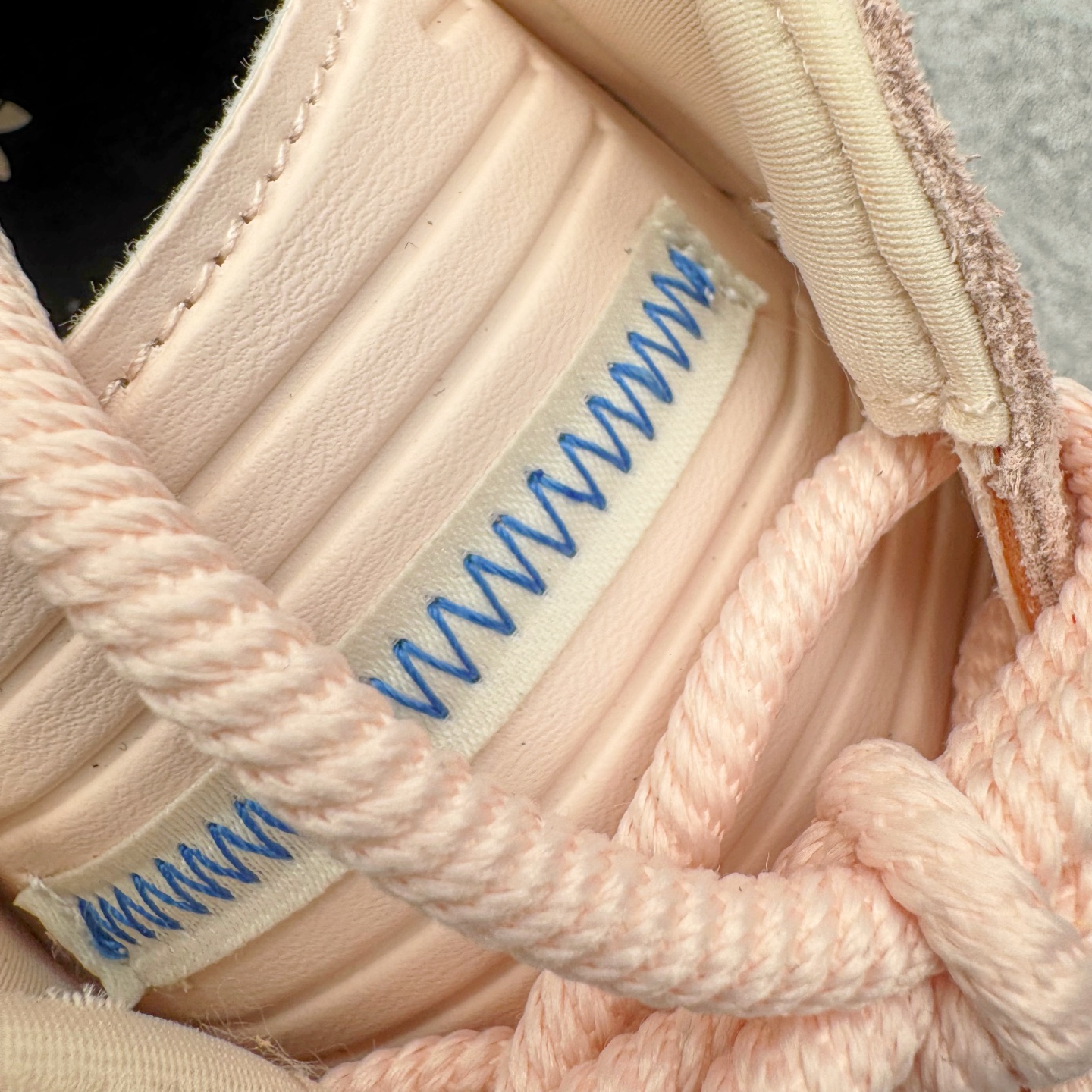 ＃神版 Bad Bunny x AD Gazelle Indoor Trainers 坏痞兔联名羚羊内训