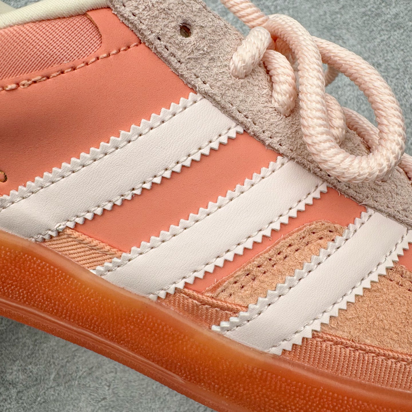 ＃神版 Bad Bunny x AD Gazelle Indoor Trainers 坏痞兔联名羚羊内训