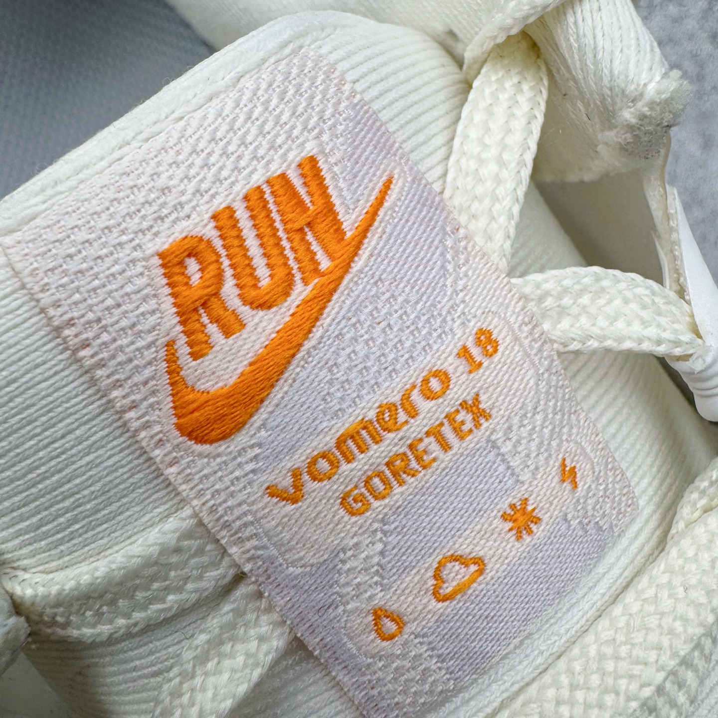 ＃QD纯原 Nike Air Zoom Vomero 18 GORE-TEX Pale Ivory Fo