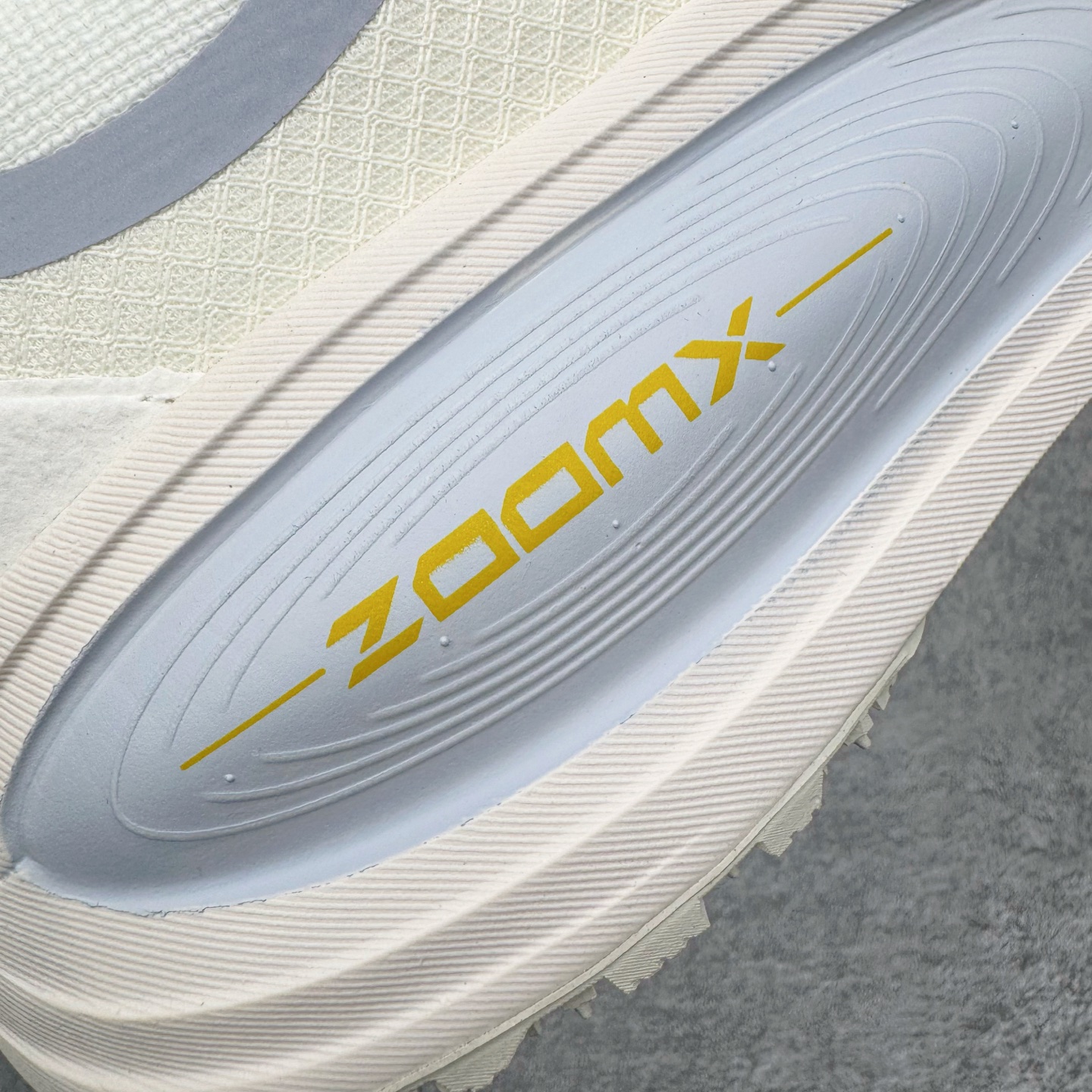 ＃QD纯原 Nike Air Zoom Vomero 18 GORE-TEX Pale Ivory Fo