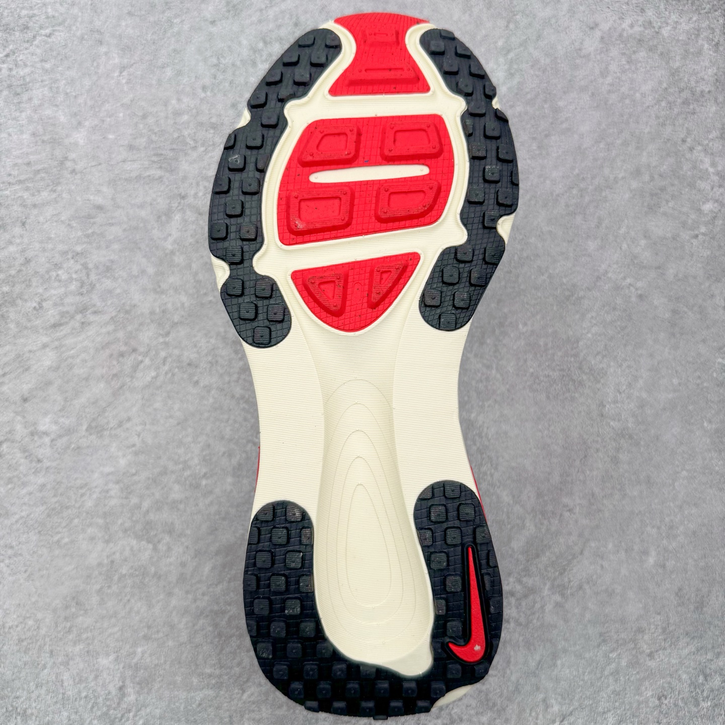 ＃QD纯原 Nike Air Zoom Vomero 18 Platinum Tint Siren Re