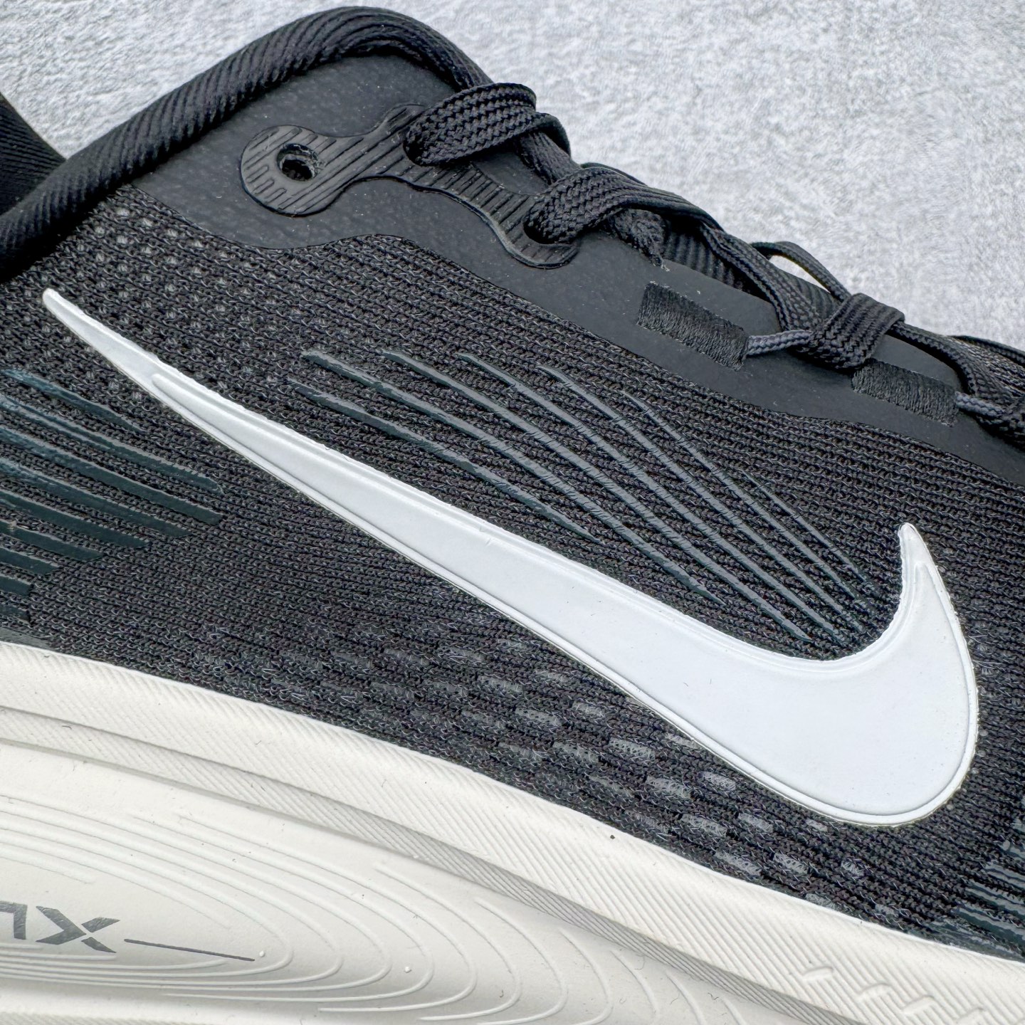 ＃QD纯原 Nike Air Zoom Vomero 18 Black Coconut Milk HM6