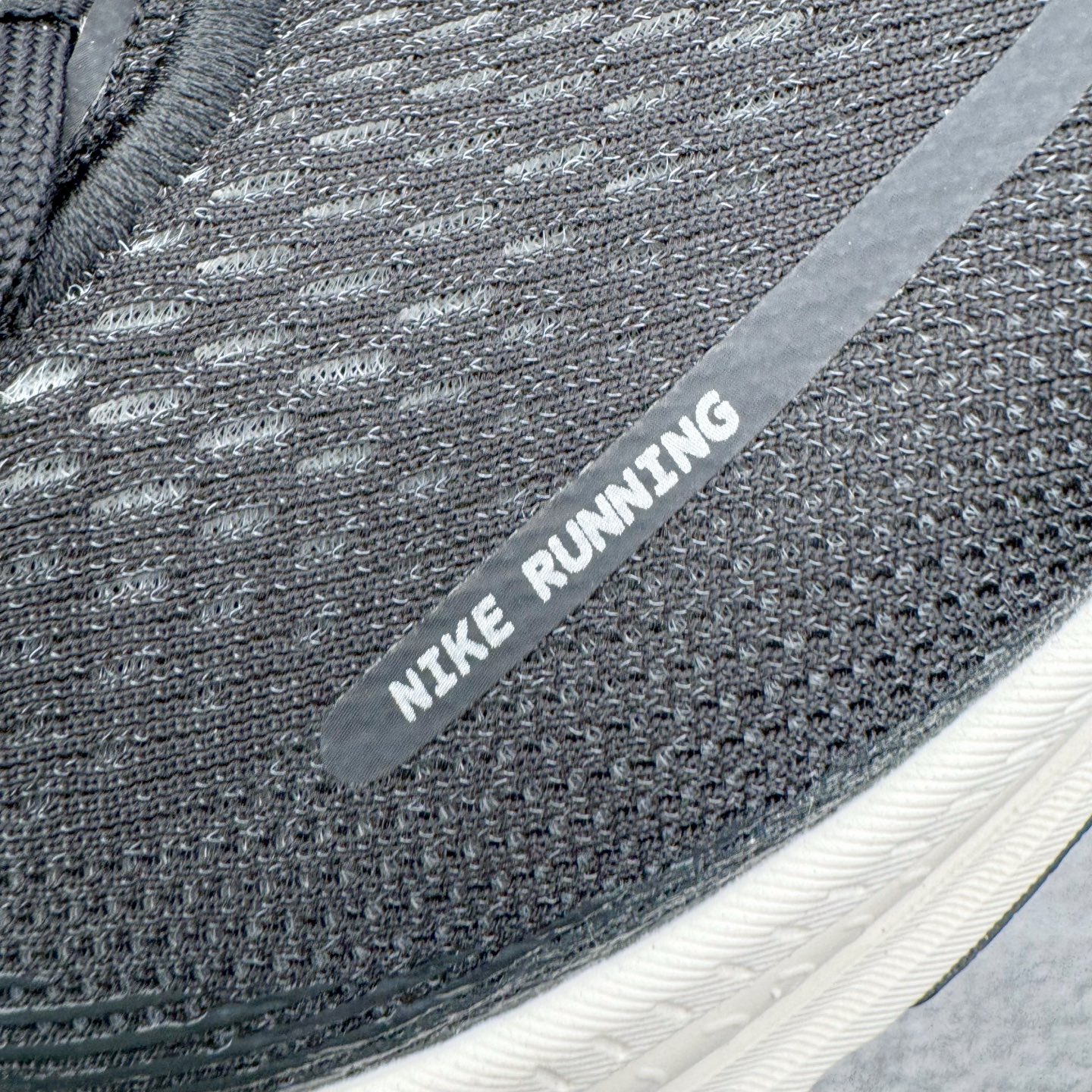 ＃QD纯原 Nike Air Zoom Vomero 18 Black Coconut Milk HM6