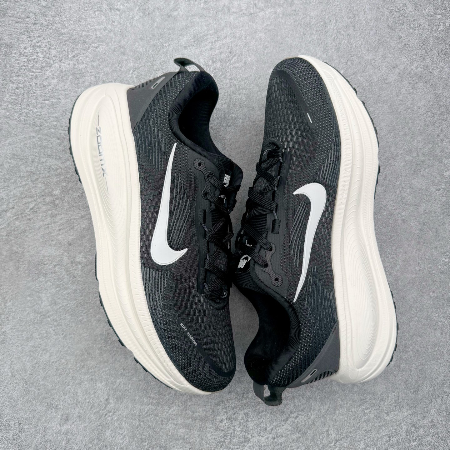 ＃QD纯原 Nike Air Zoom Vomero 18 Black Coconut Milk HM6