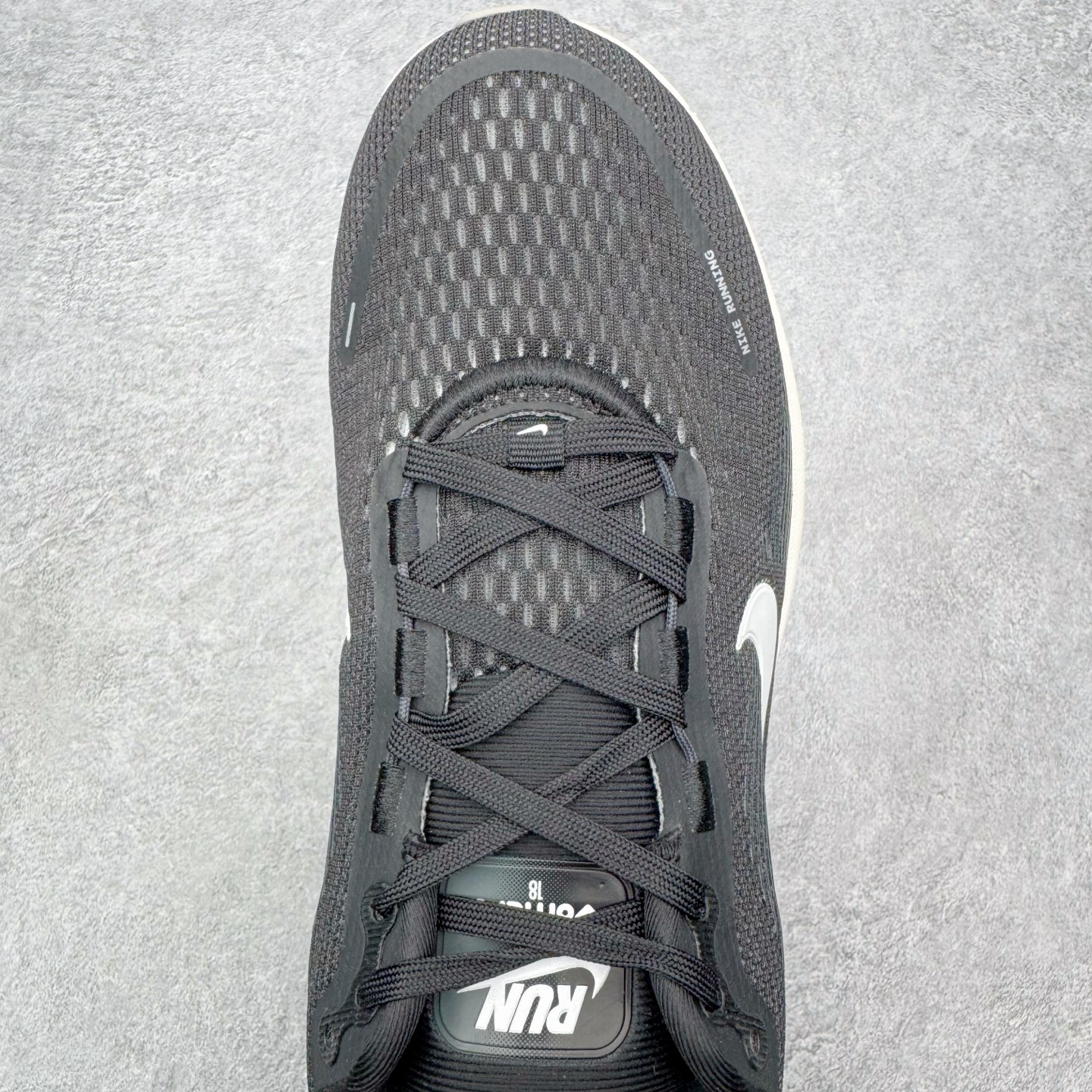 ＃QD纯原 Nike Air Zoom Vomero 18 Black Coconut Milk HM6