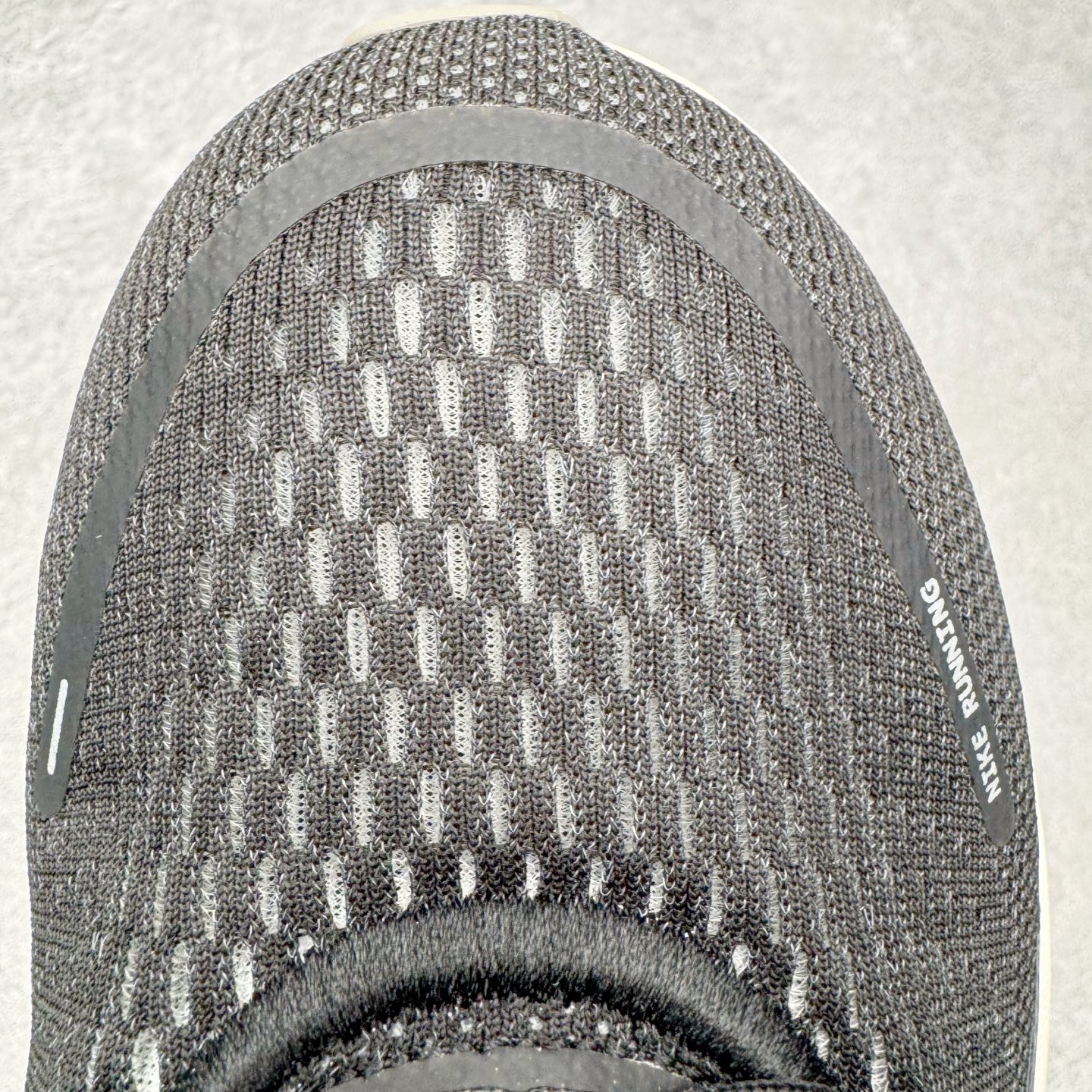 ＃QD纯原 Nike Air Zoom Vomero 18 Black Coconut Milk HM6