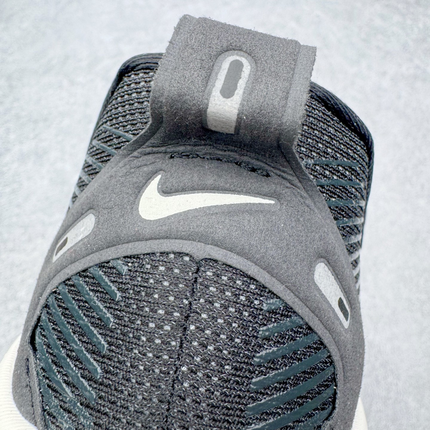 ＃QD纯原 Nike Air Zoom Vomero 18 Black Coconut Milk HM6