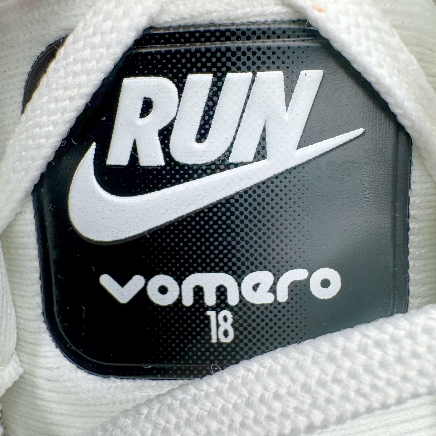 ＃QD纯原 Nike Air Zoom Vomero 18 Sail Black Metallic Si