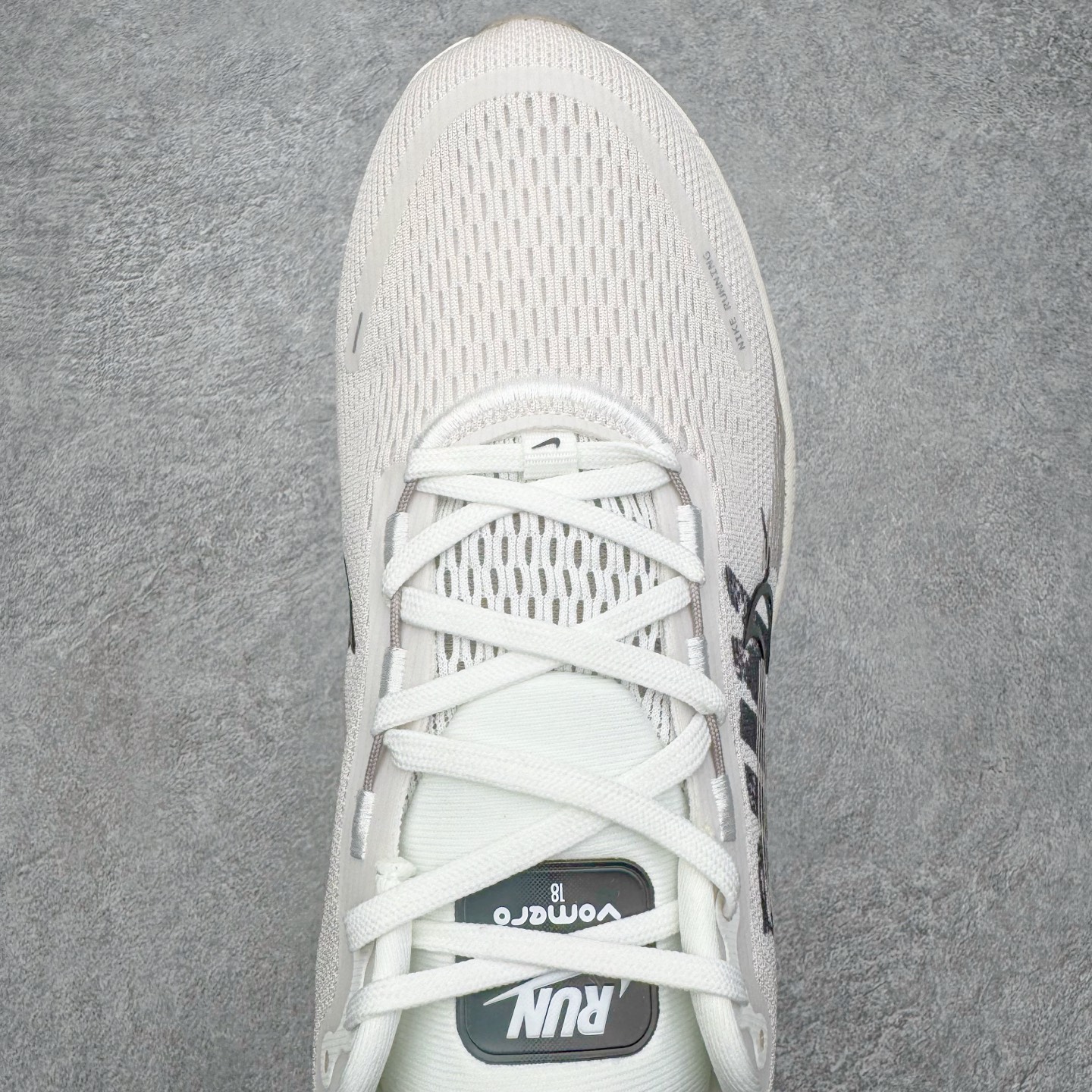 ＃QD纯原 Nike Air Zoom Vomero 18 Sail Black Metallic Si